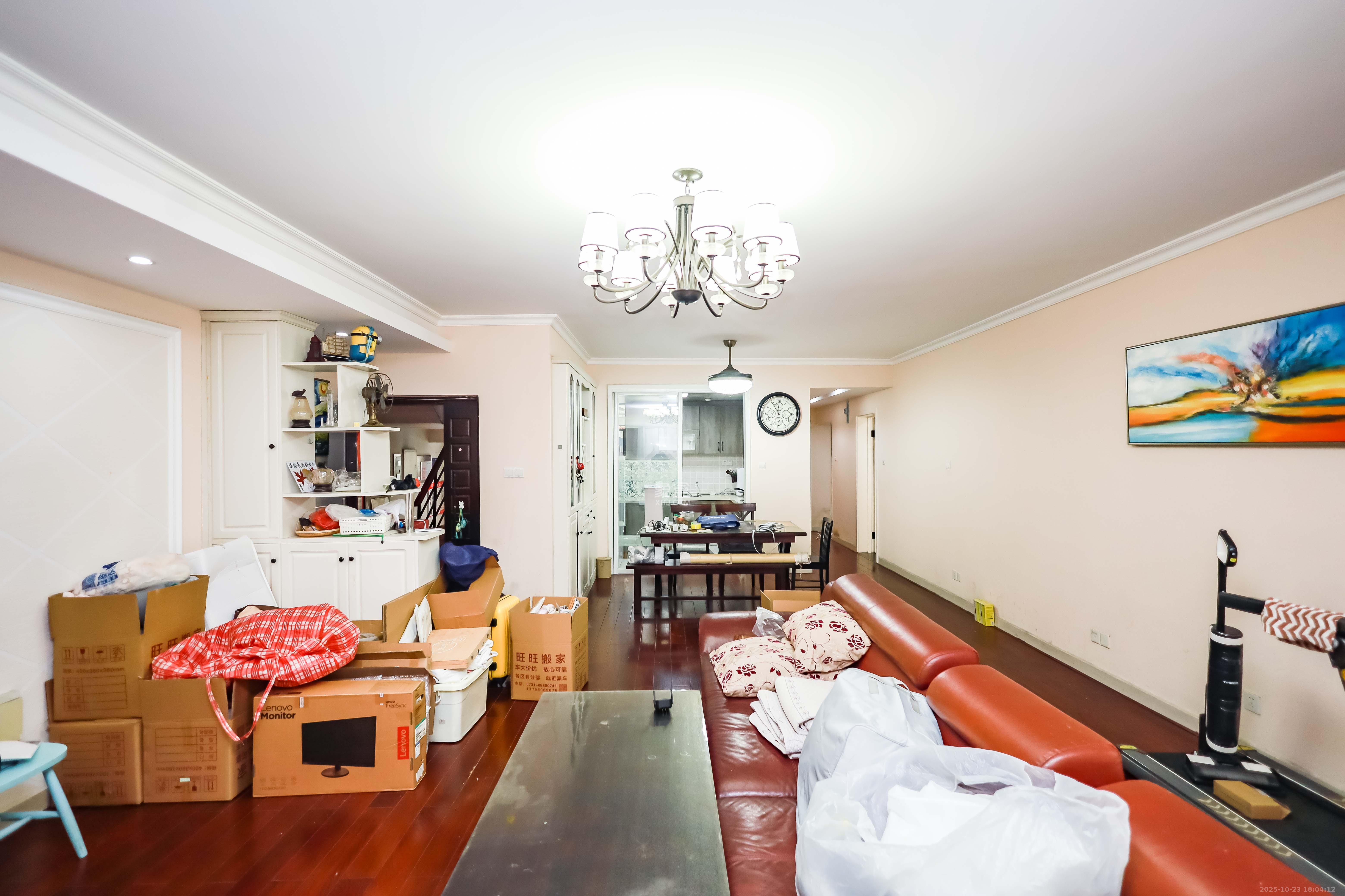 卓越蔚蓝海岸一期  3室2厅1卫    260.0万客厅