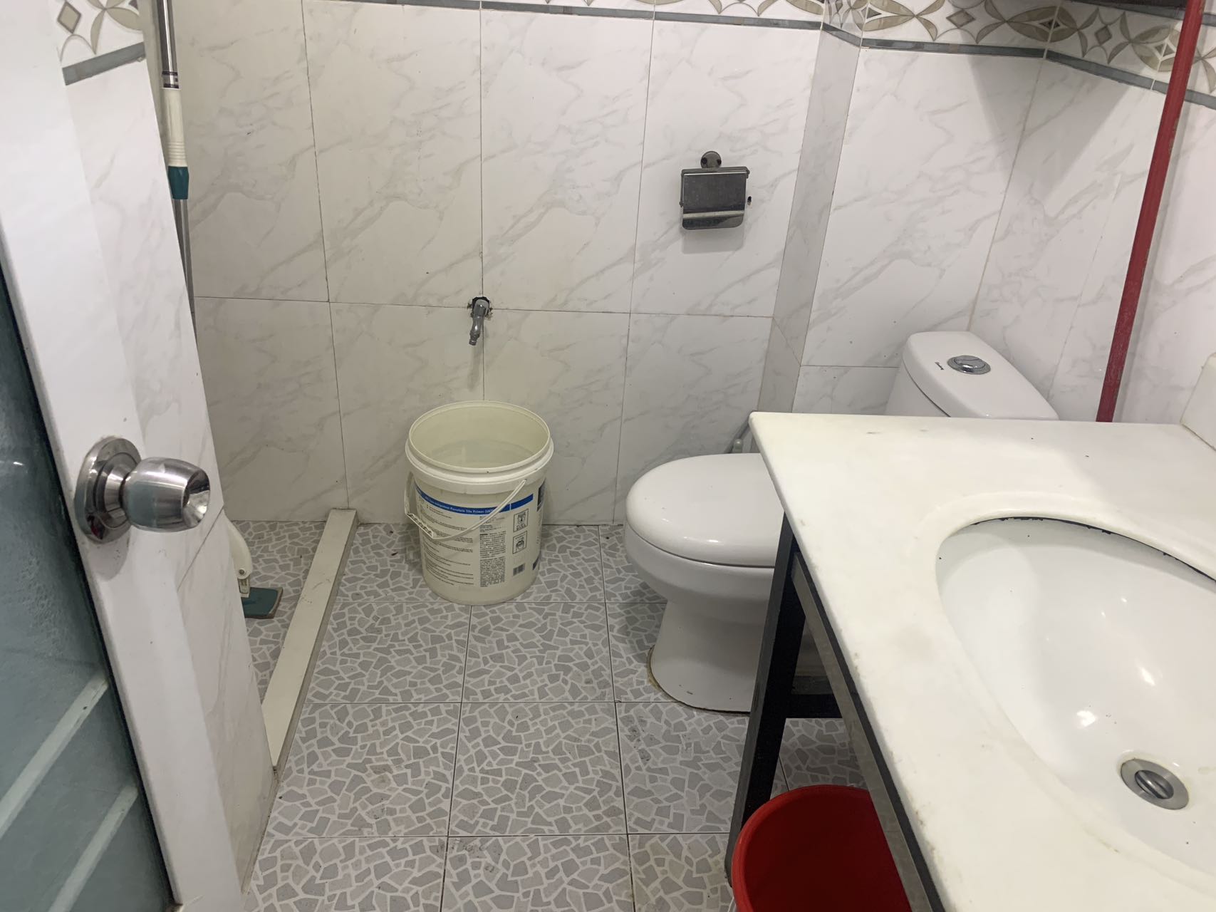 民贸花园  3室2厅2卫    115.0万客厅