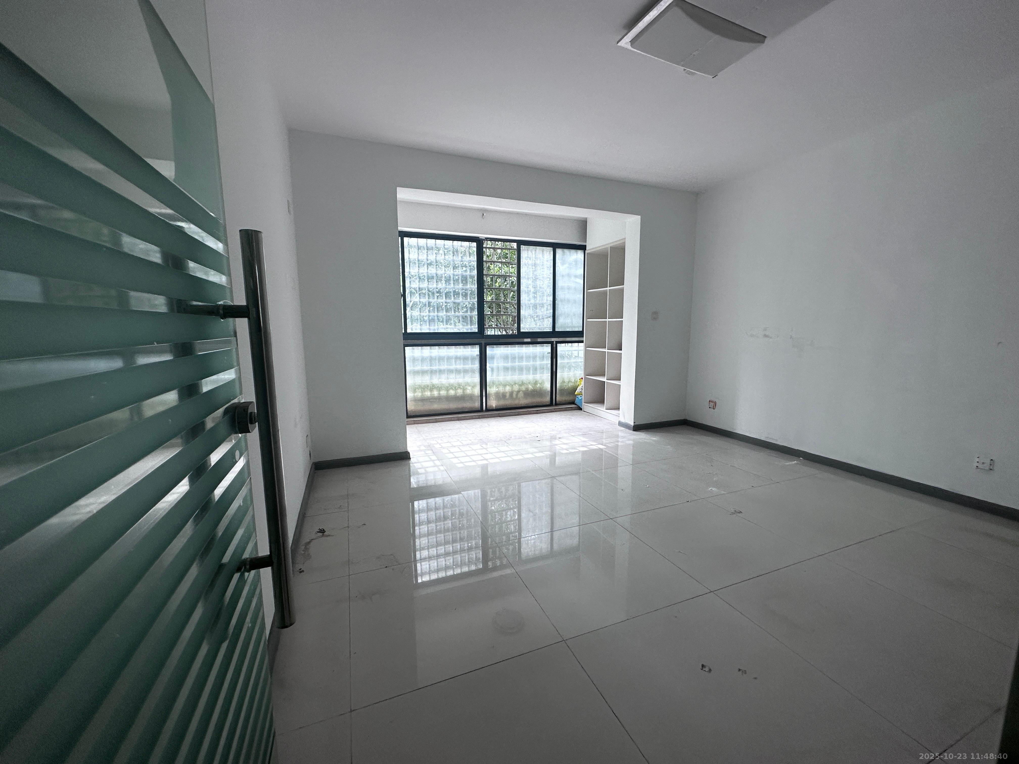 湘江世纪城聚江苑 3室2厅1卫 3000.0元/月 湘江世纪城聚江苑 3室2厅1卫 3000.0元/月室内图