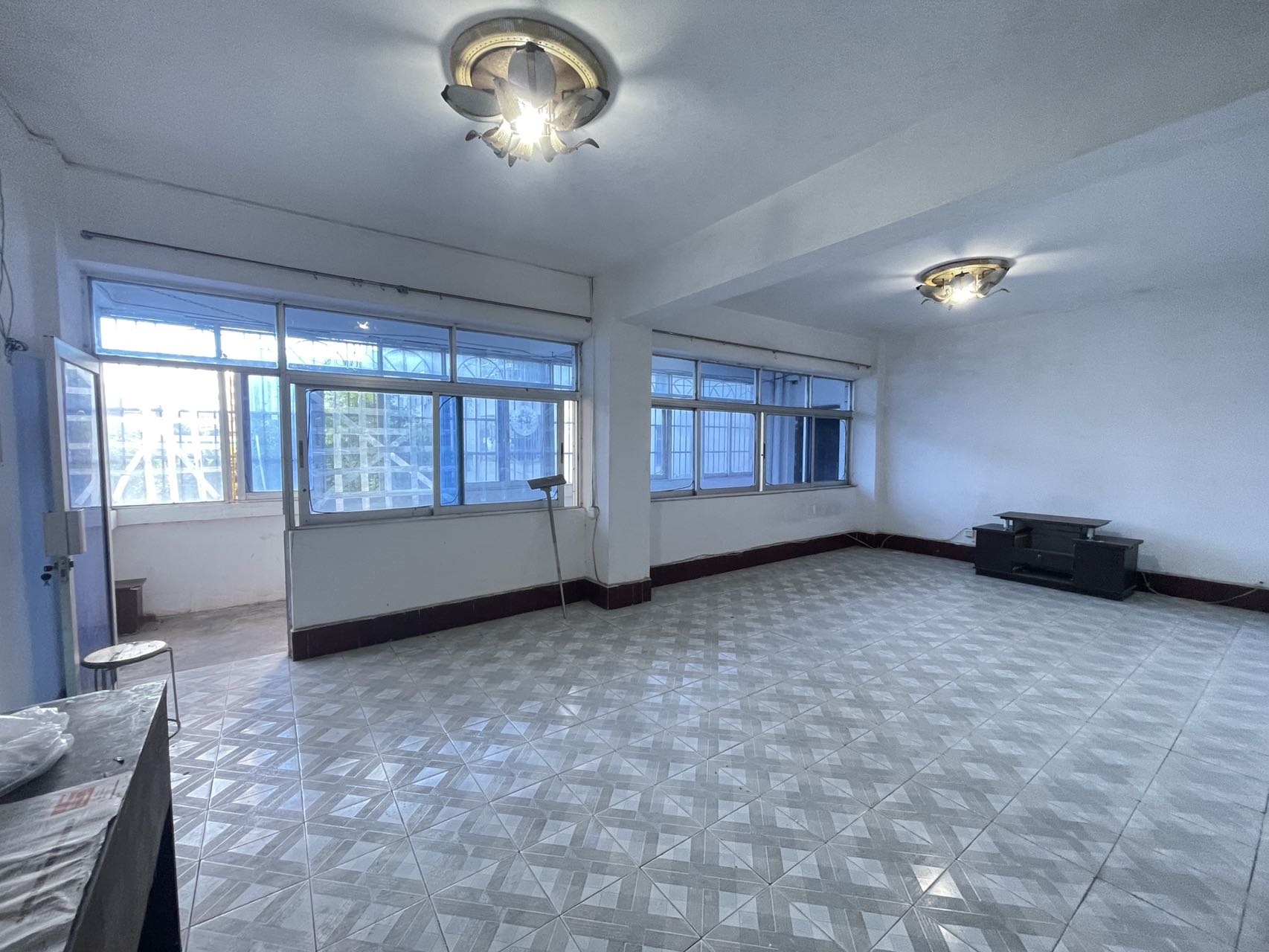 教育印刷厂宿舍 4室2厅2卫 2200.0元/月 教育印刷厂宿舍 4室2厅2卫 2200.0元/月室内图