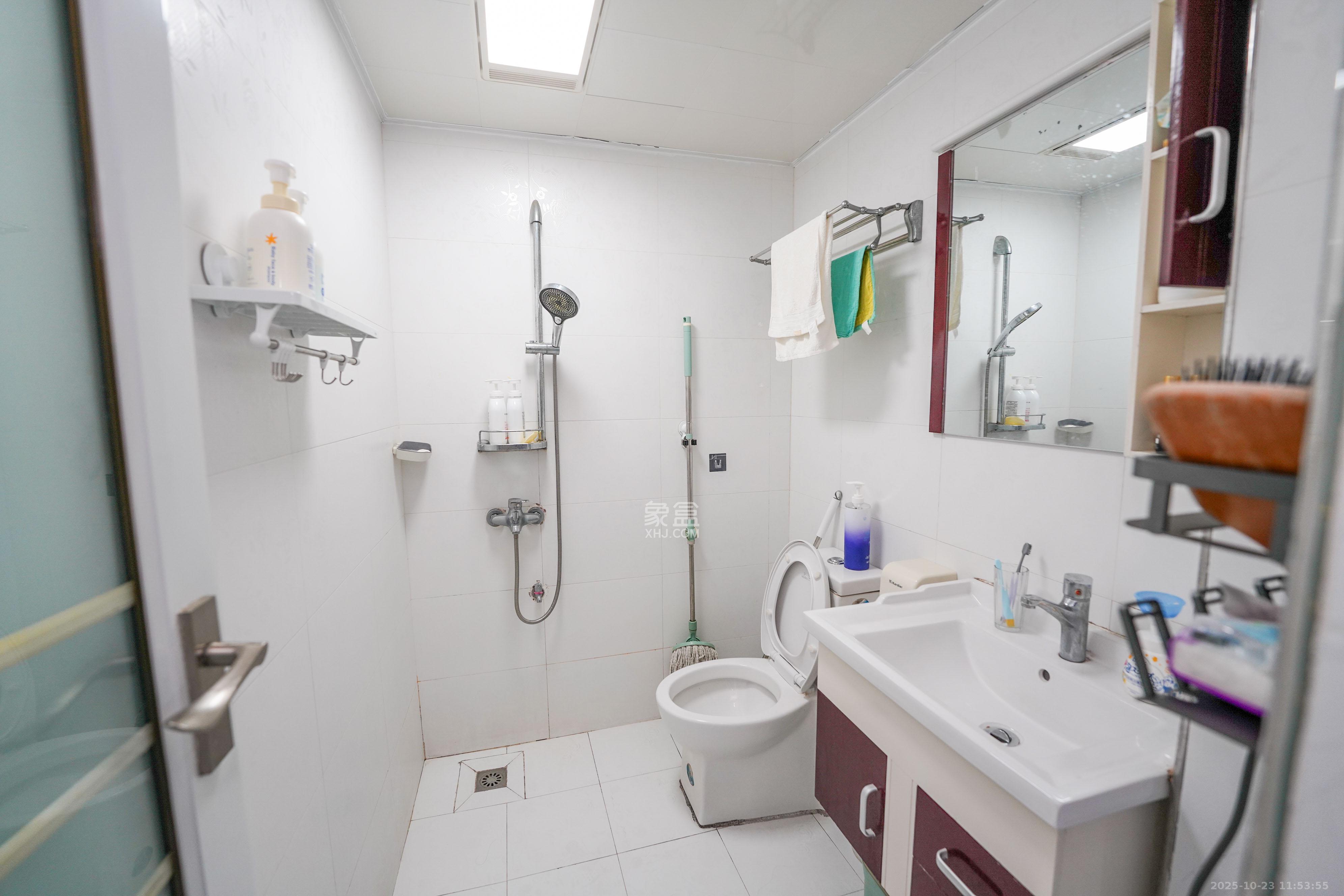 山水嘉园  3室2厅1卫    55.0万其他