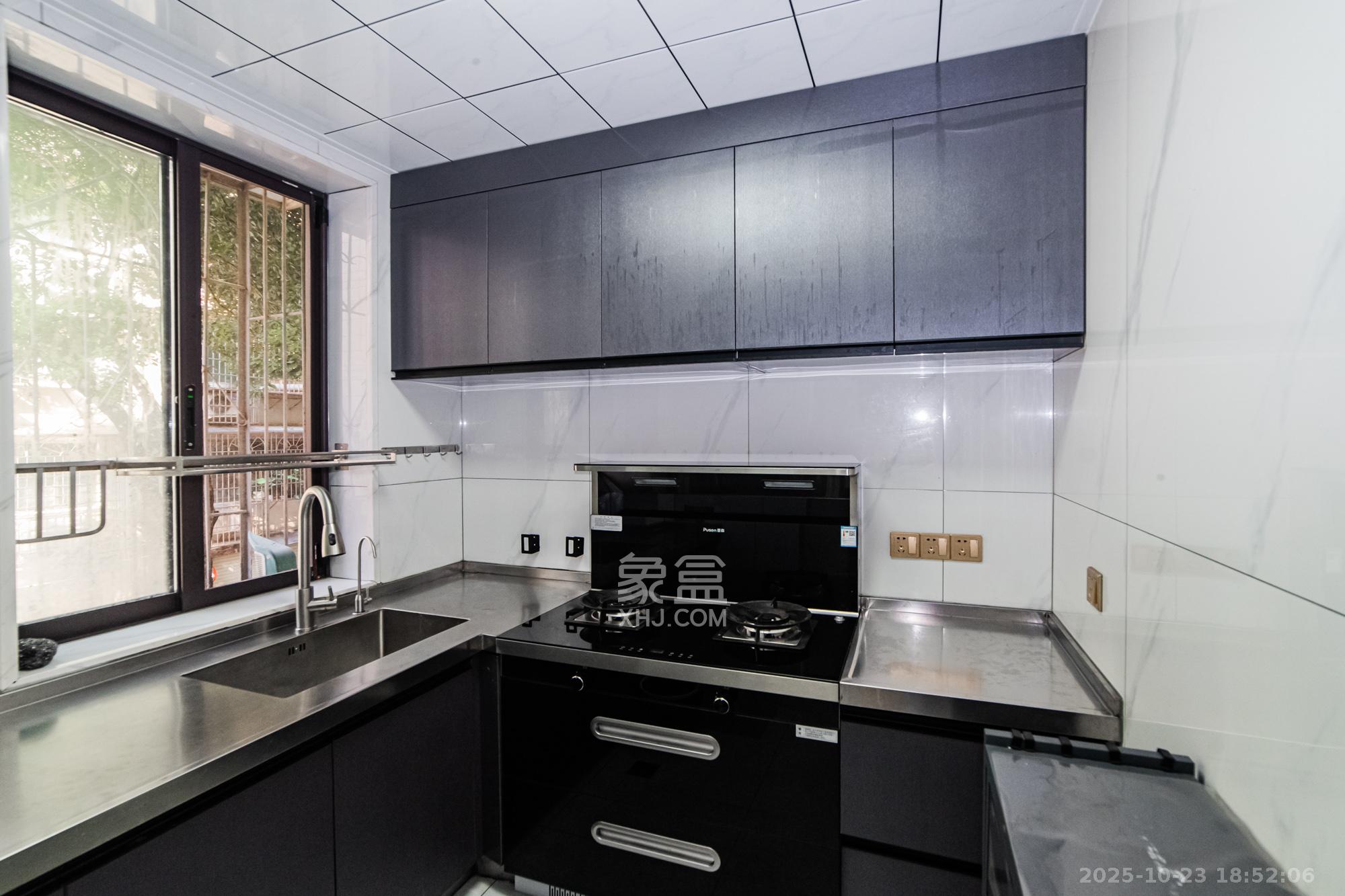 陈家湖小区  1室0厅0卫    88.0万厨房