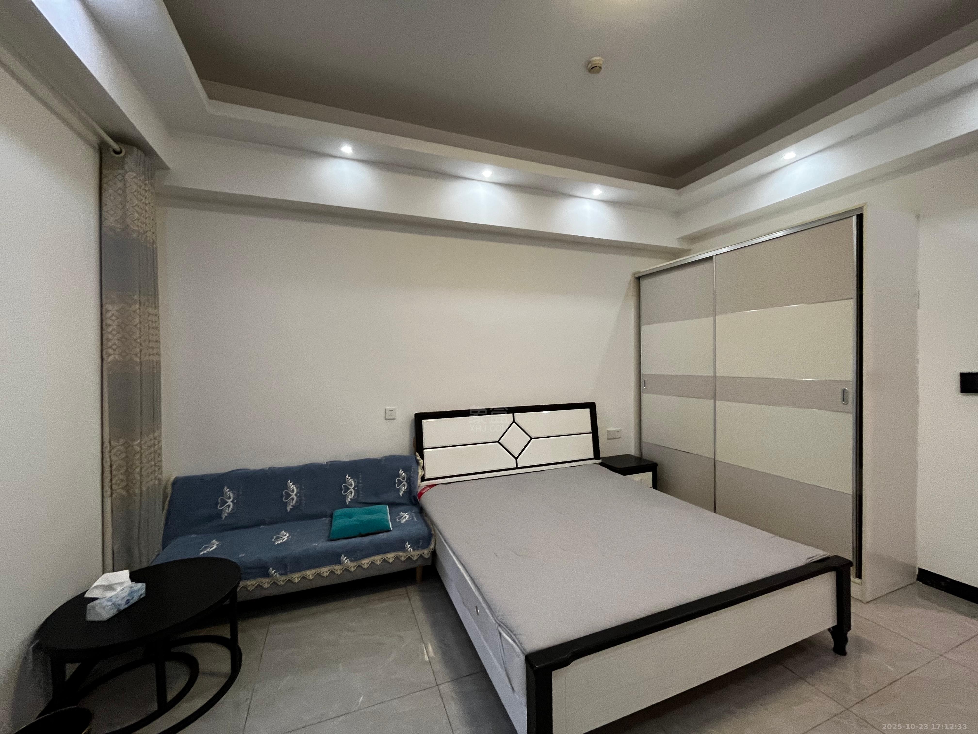 流金岁月-华晨国际  1室1厅1卫    1400.0元/月