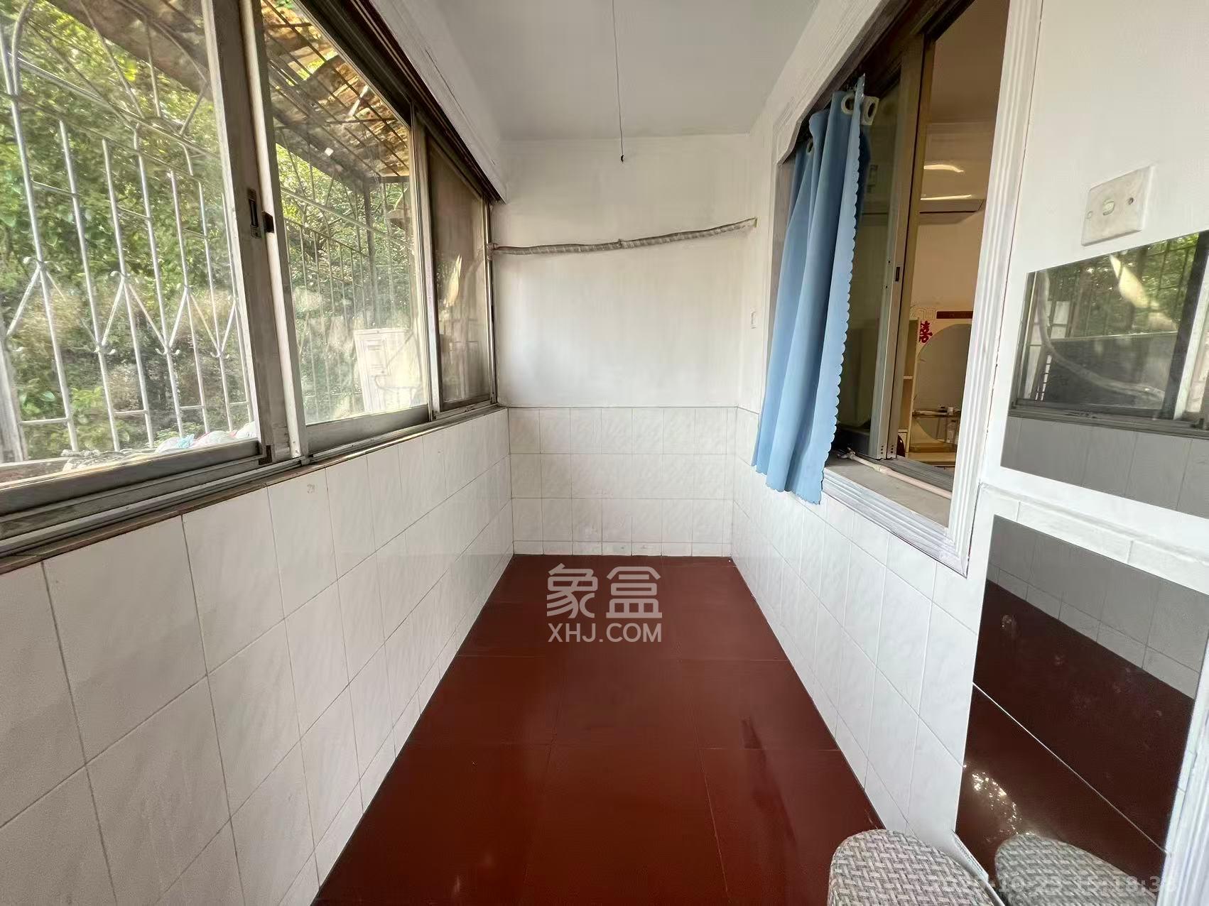 湘运新村 2室2厅1卫 1600.0元/月 湘运新村 2室2厅1卫 1600.0元/月室内图