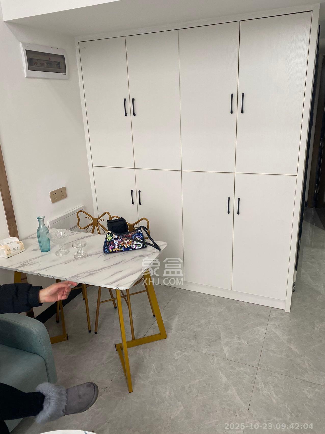 恒大上林苑  1室0厅0卫    1400.0元/月 恒大上林苑  1室0厅0卫    1400.0元/月室内图