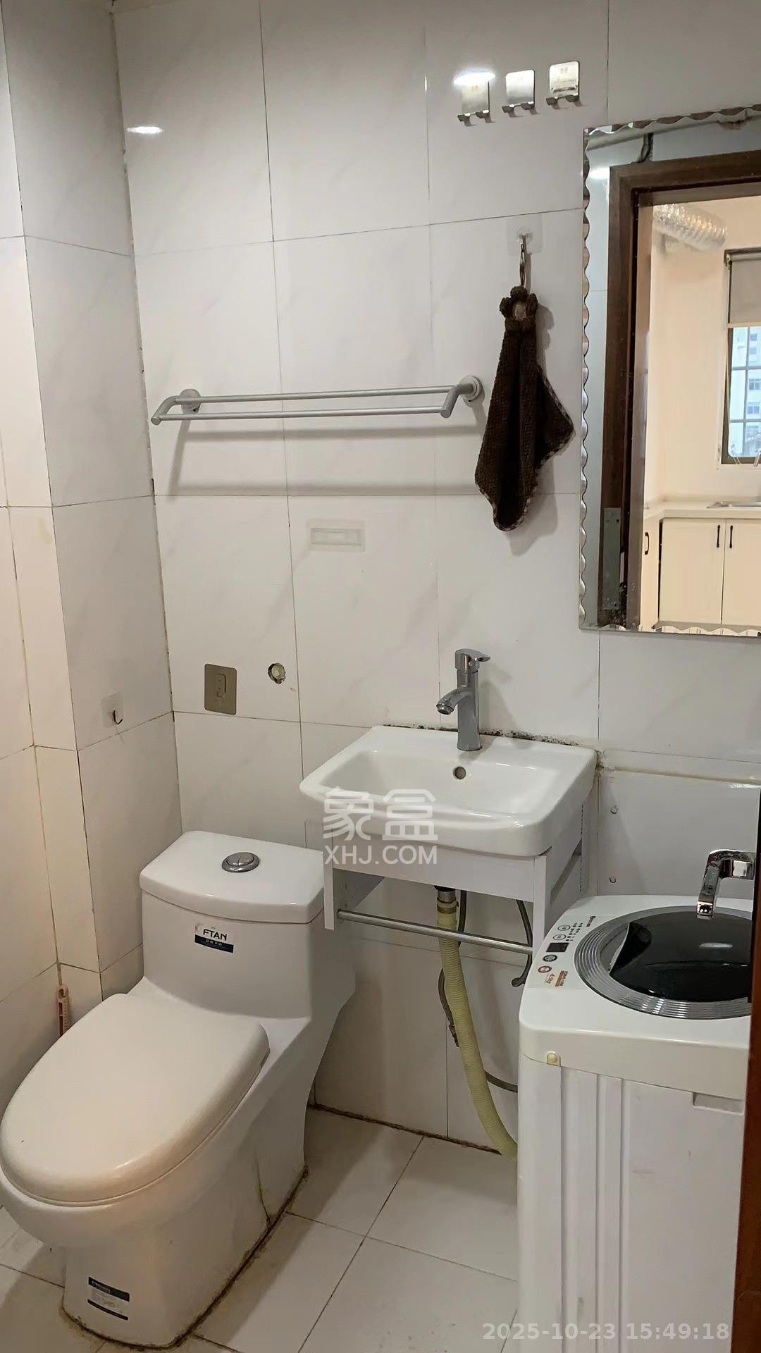 芙蓉同发  1室1厅1卫    1400.0元/月 芙蓉同发  1室1厅1卫    1400.0元/月室内图