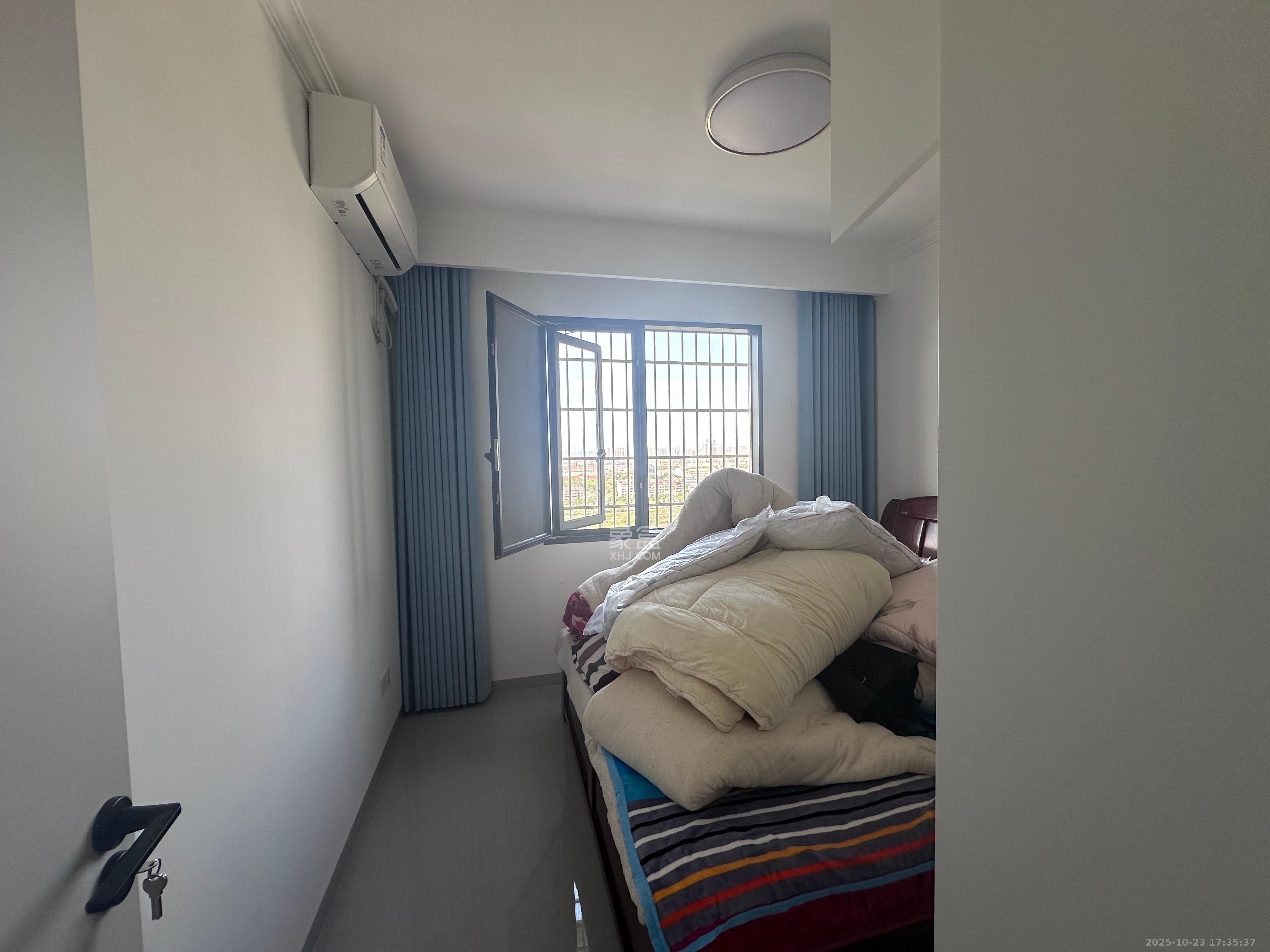 和景家园二期  3室2厅2卫    2800.0元/月室内图