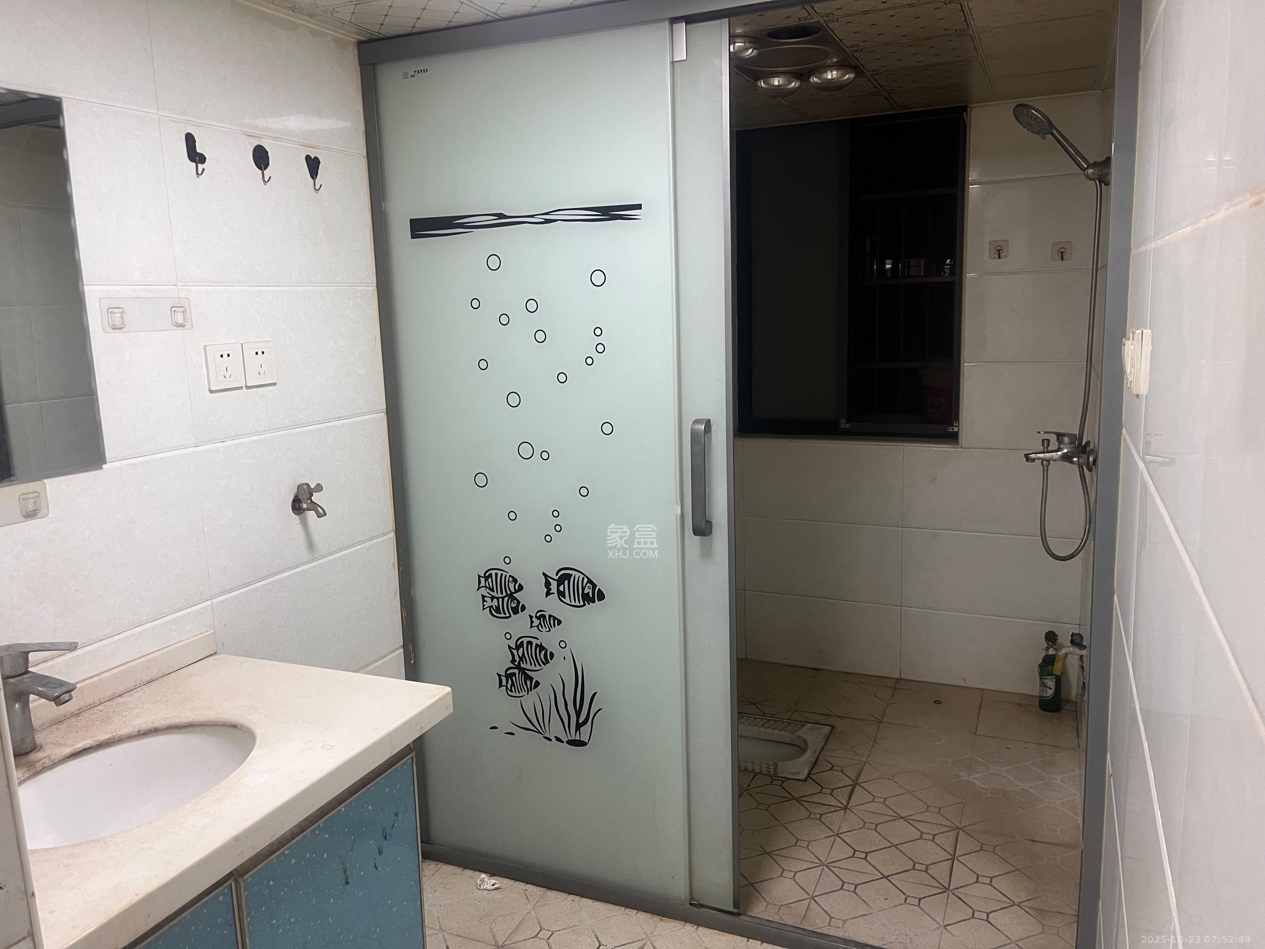 岳鞍阁小区 3室2厅1卫 2800.0元/月 岳鞍阁小区 3室2厅1卫 2800.0元/月室内图