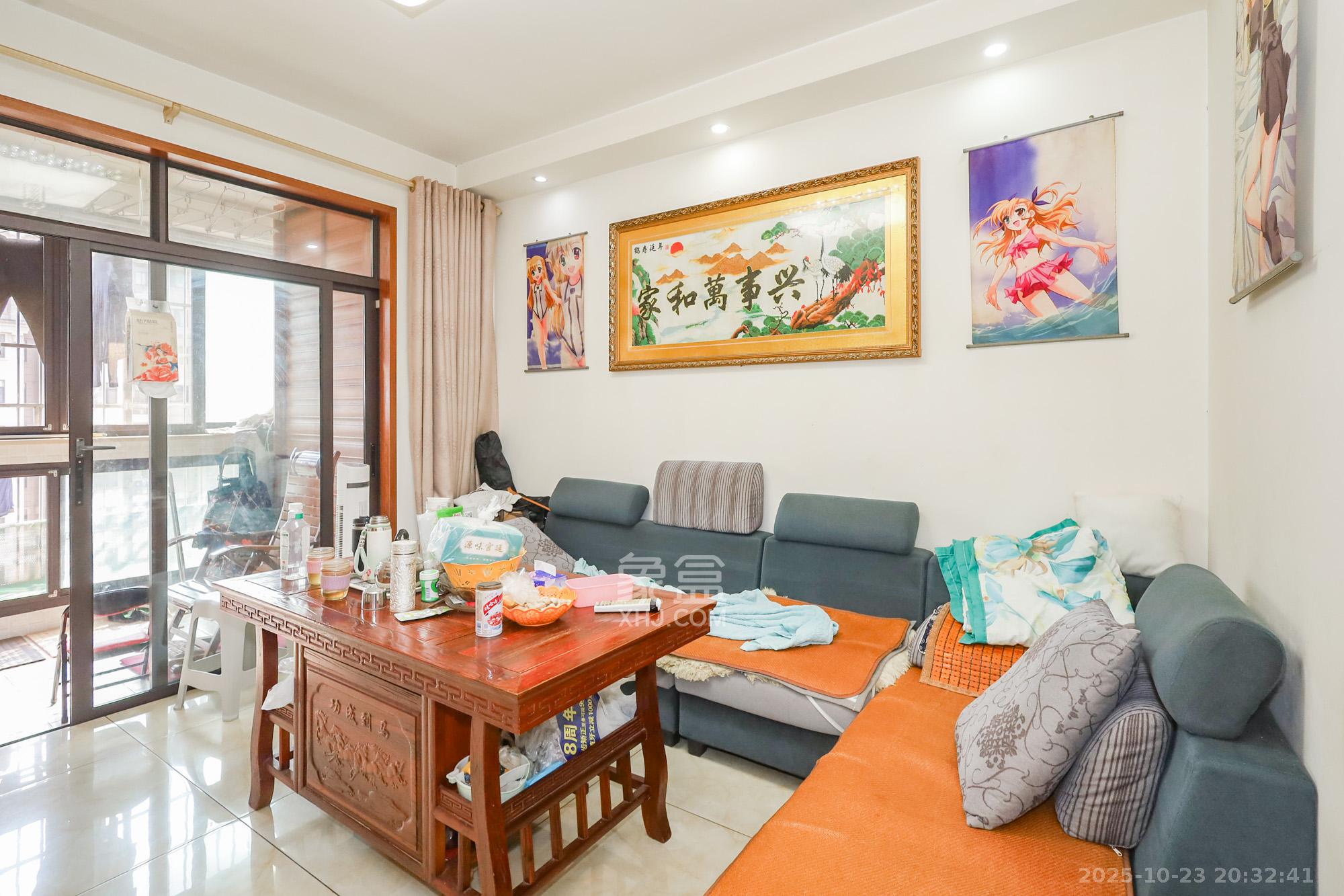 阳光丽城一期 3室2厅1卫 128.0万 阳光丽城一期 3室2厅1卫 128.0万客厅