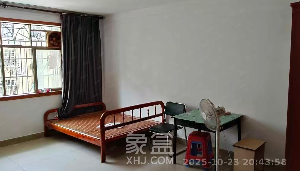 三和家园  1室1厅1卫    1200.0元/月室内图