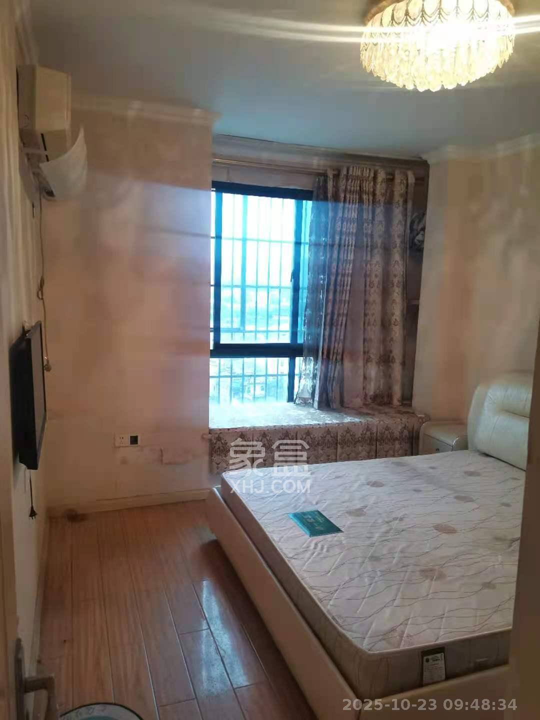 尊邸华庭  3室1厅1卫    2100.0元/月 尊邸华庭  3室1厅1卫    2100.0元/月室内图