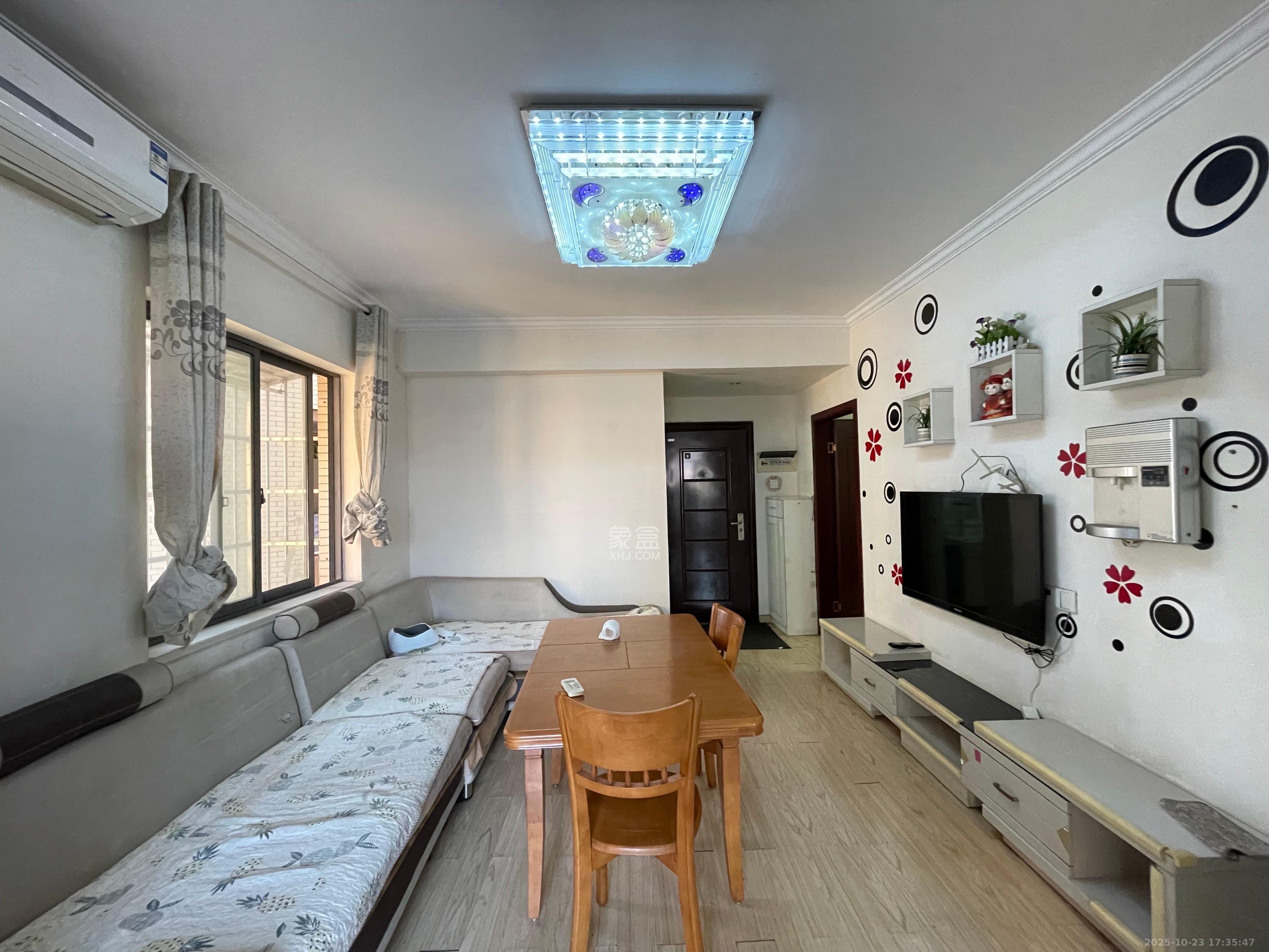 西铁馨寓(西铁领寓)  2室1厅1卫    1800.0元/月 西铁馨寓(西铁领寓)  2室1厅1卫    1800.0元/月室内图