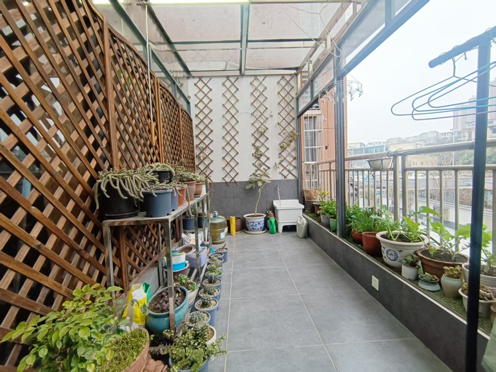 龙洲馨苑 4室3厅3卫 2800.0元/月 龙洲馨苑 4室3厅3卫 2800.0元/月室内图