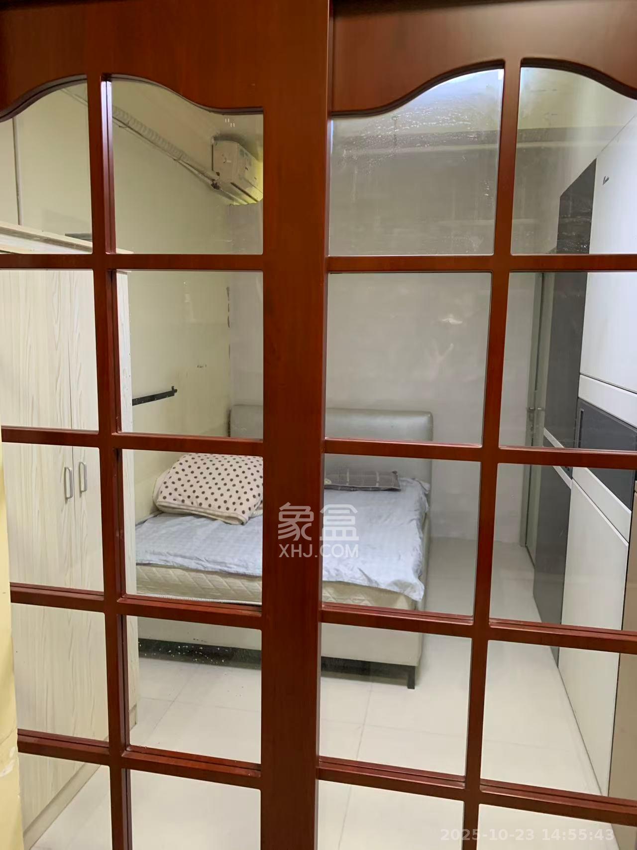 长大彩虹都 1室2厅1卫 600.0元/月 长大彩虹都 1室2厅1卫 600.0元/月室内图