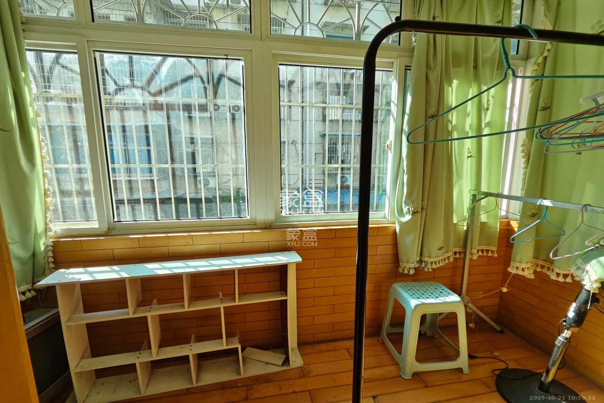 砂子塘社区  2室1厅1卫    1600.0元/月 砂子塘社区  2室1厅1卫    1600.0元/月室内图