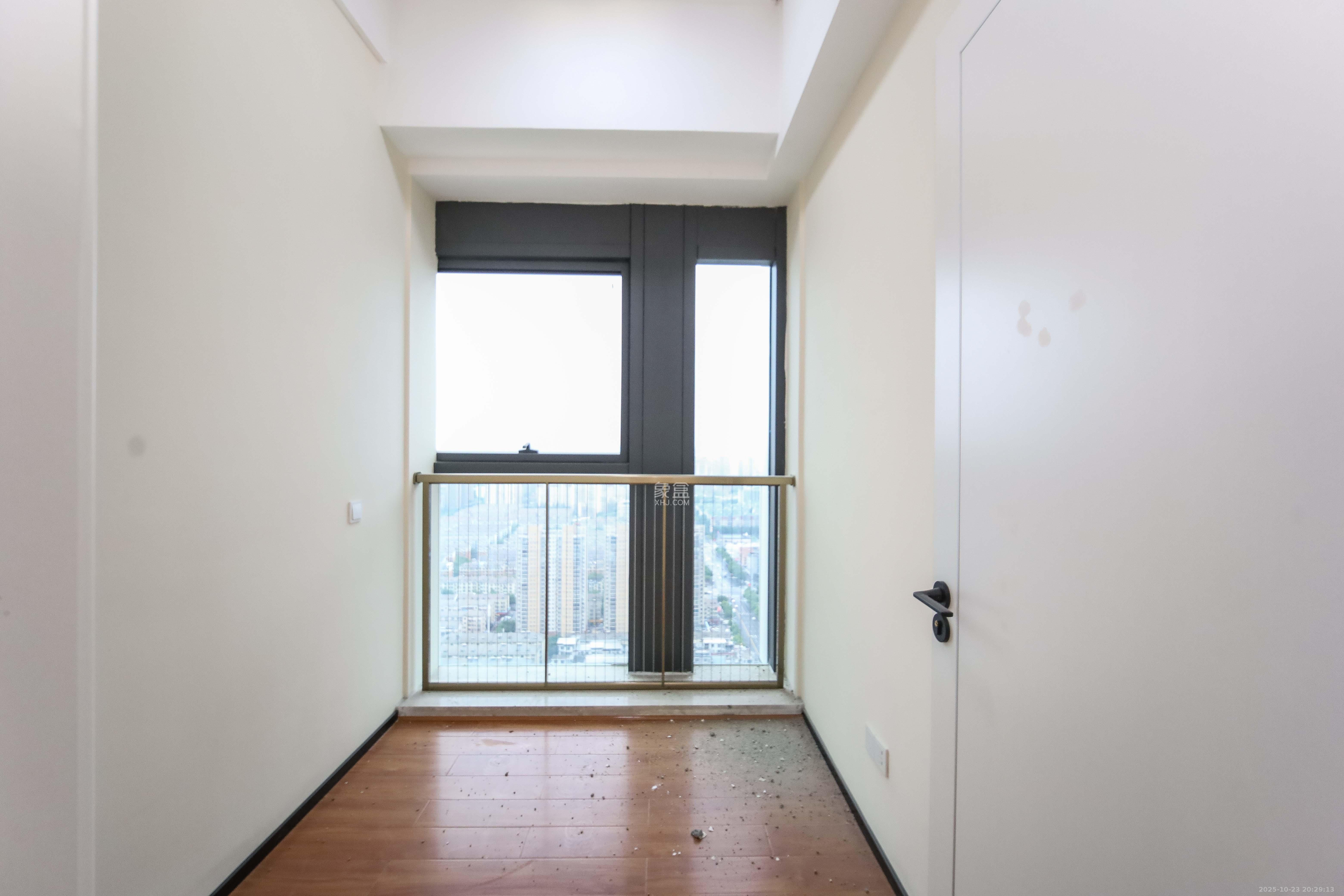 恒大珺悦府  3室2厅1卫    80.0万卧室