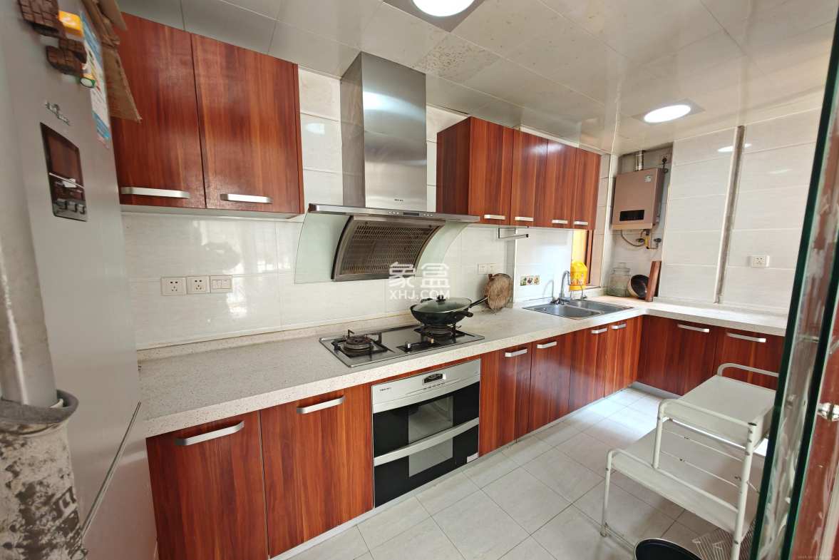 世嘉国际华城  2室1厅1卫    2500.0元/月 世嘉国际华城  2室1厅1卫    2500.0元/月室内图