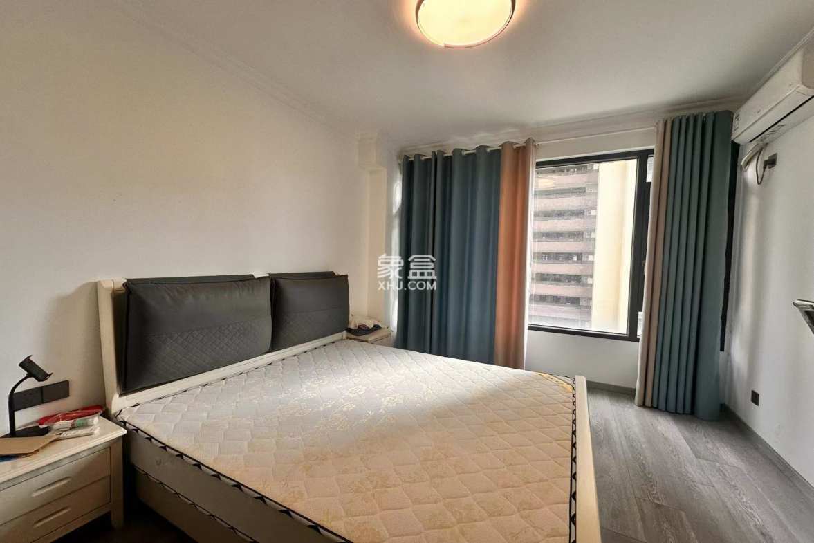 万恒白金汉宫 3室2厅2卫 2500.0元/月 万恒白金汉宫 3室2厅2卫 2500.0元/月室内图