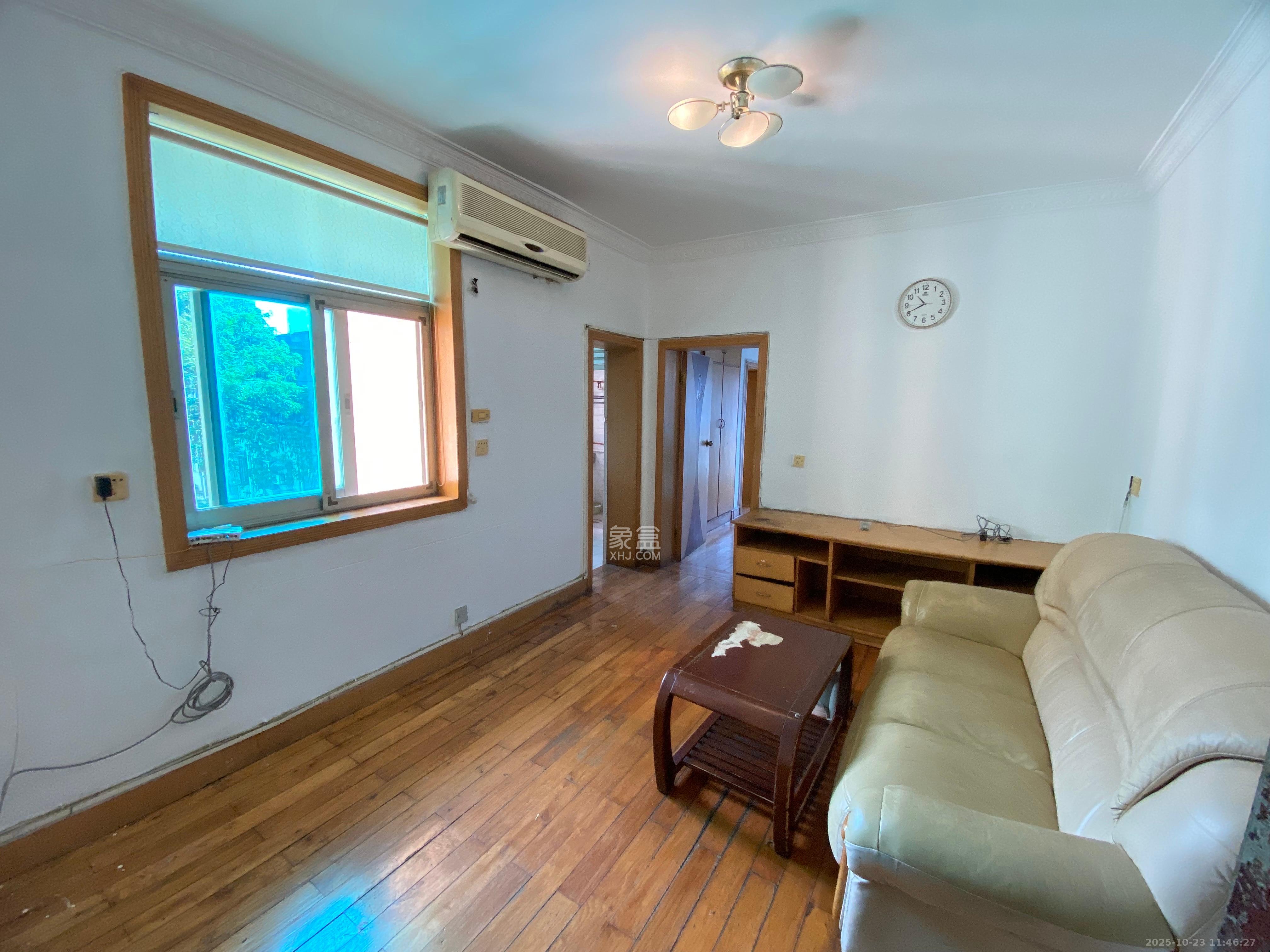 红旗区四片  2室1厅1卫    1300.0元/月