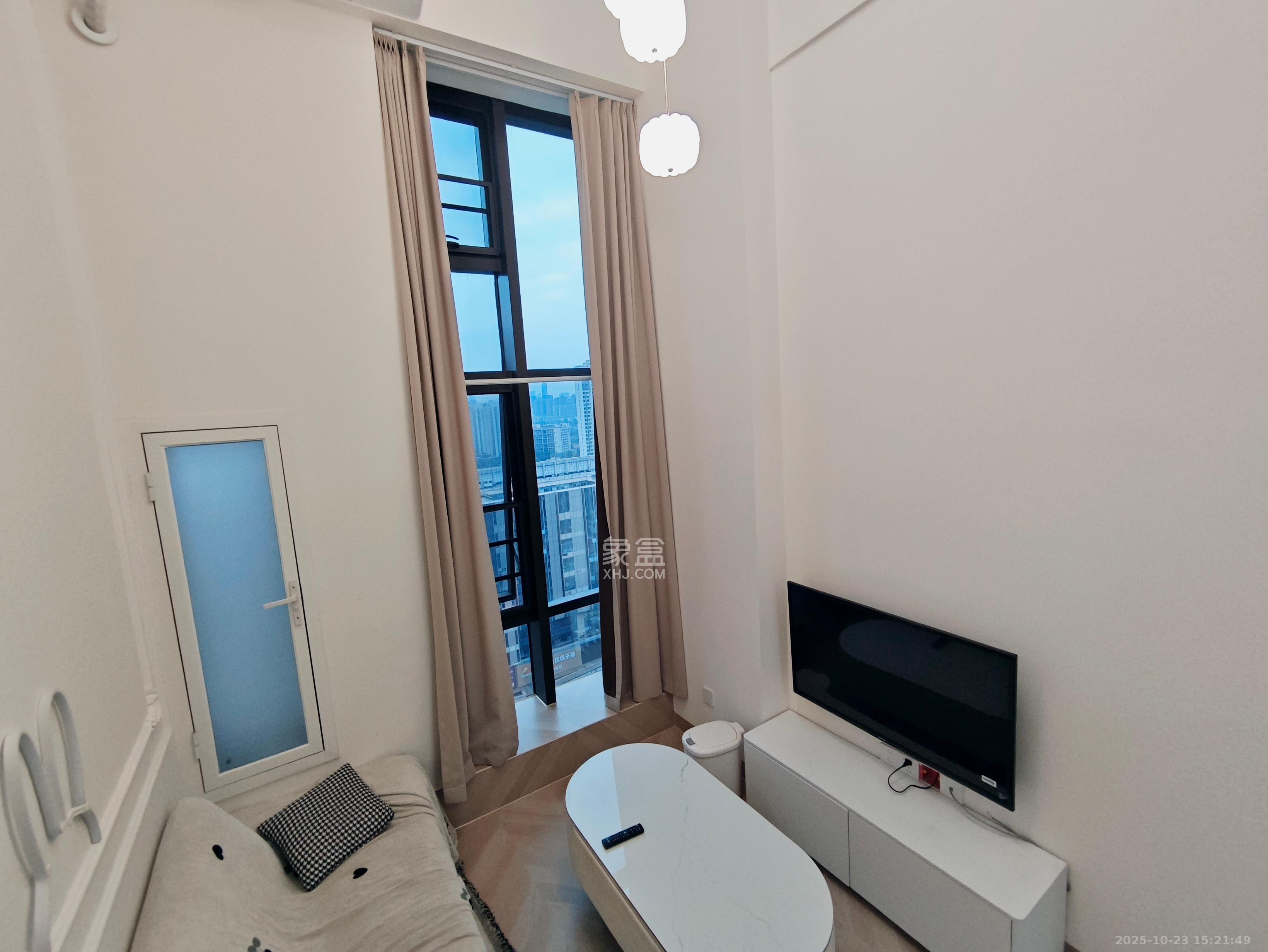 珠江花城好世界  1室1厅1卫    2100.0元/月 珠江花城好世界  1室1厅1卫    2100.0元/月室内图