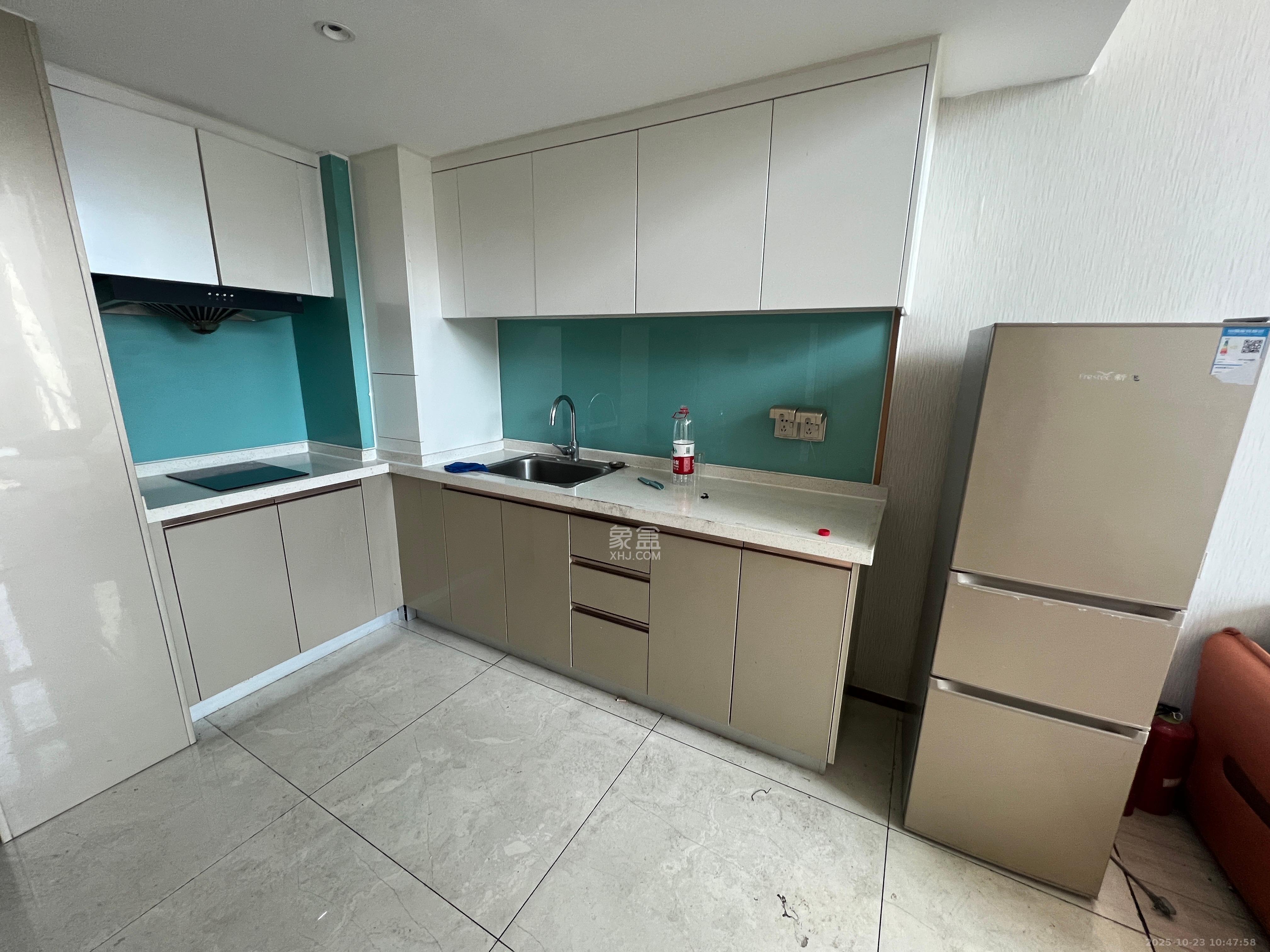 华远华时代  3室2厅2卫    3500.0元/月室内图