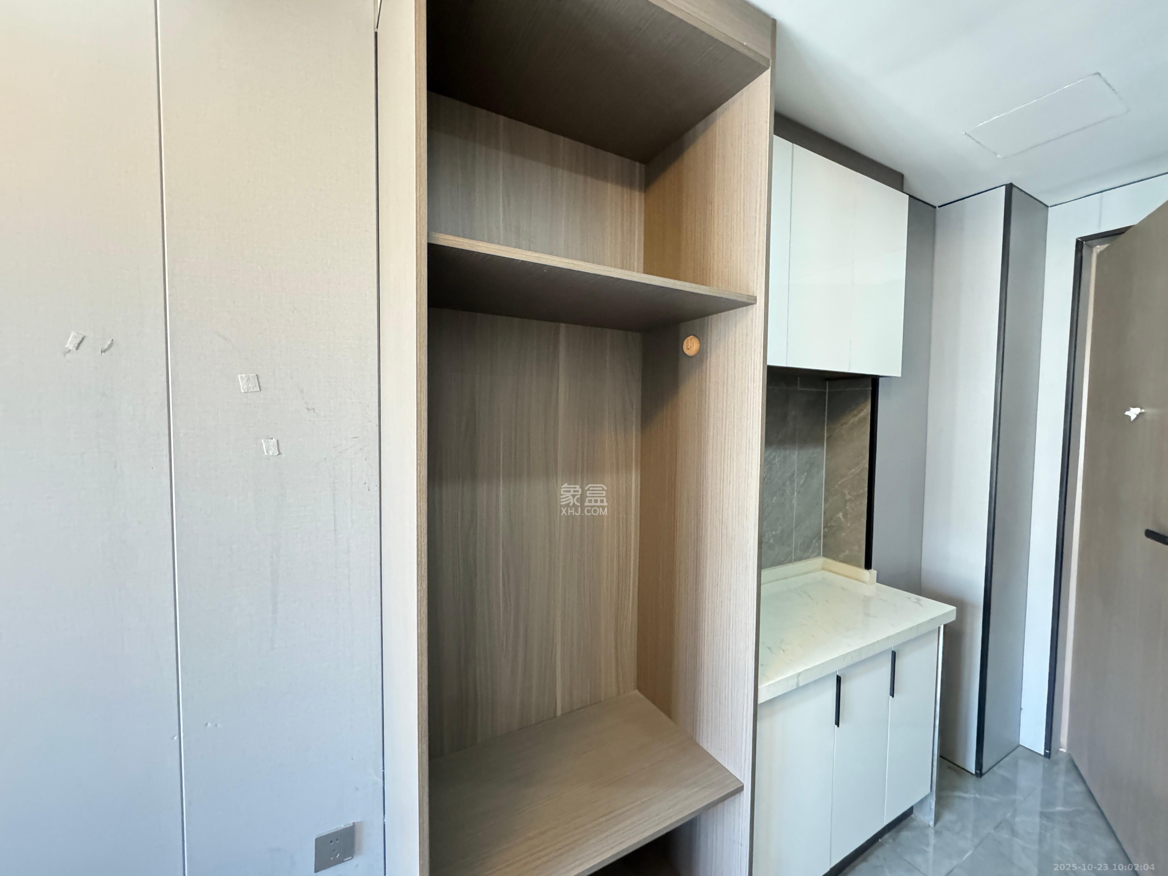 新城悦隽公园  1室1厅1卫    1100.0元/月室内图