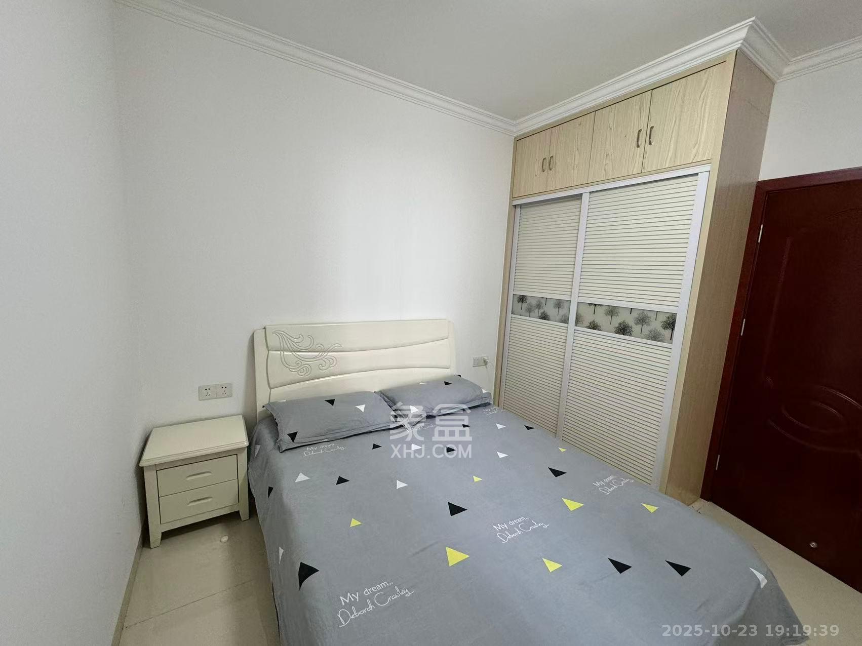 长城水郡 1室2厅1卫 2200.0元/月 长城水郡 1室2厅1卫 2200.0元/月室内图