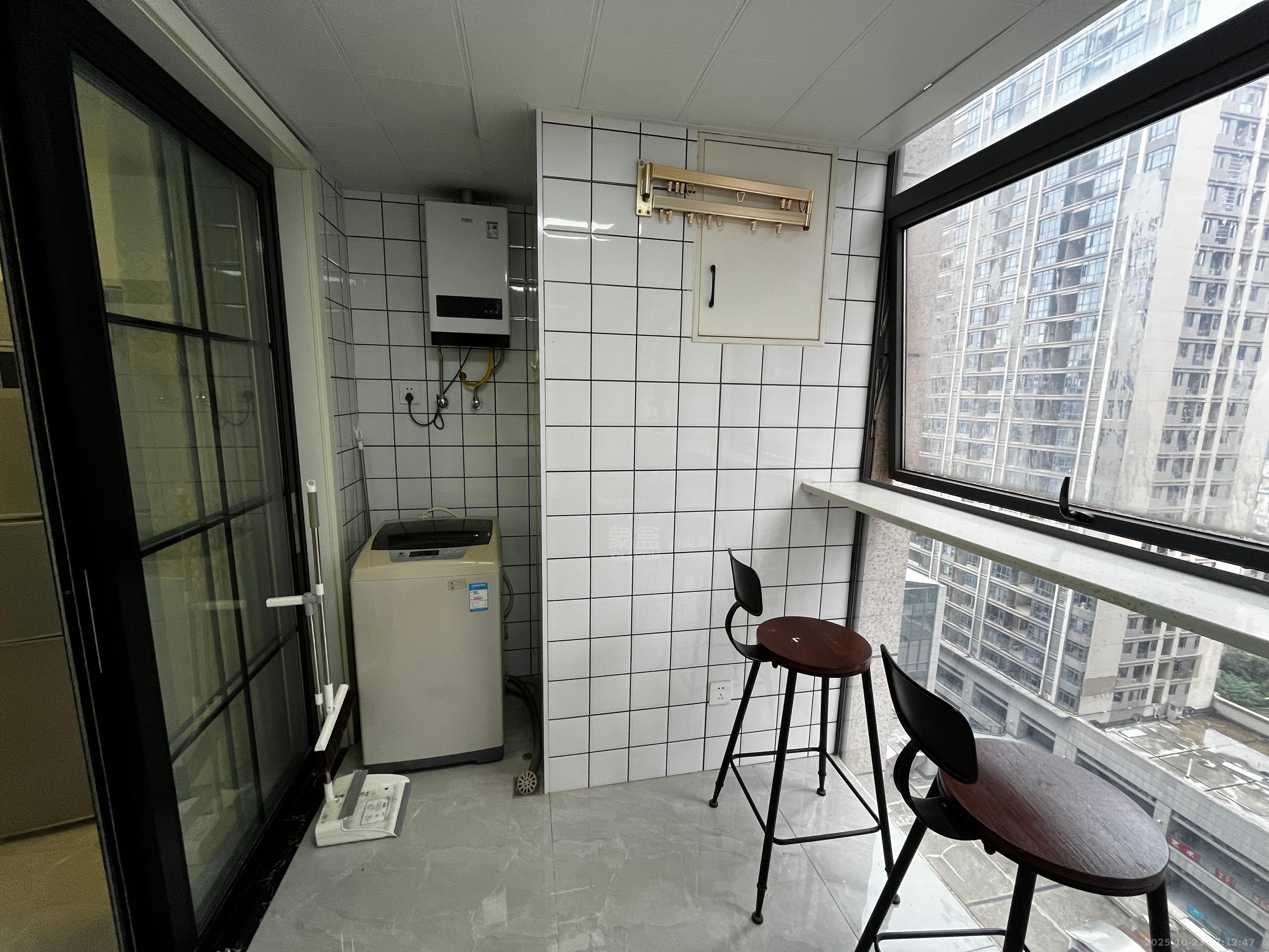 流金岁月-华晨国际  1室1厅1卫    1400.0元/月室内图