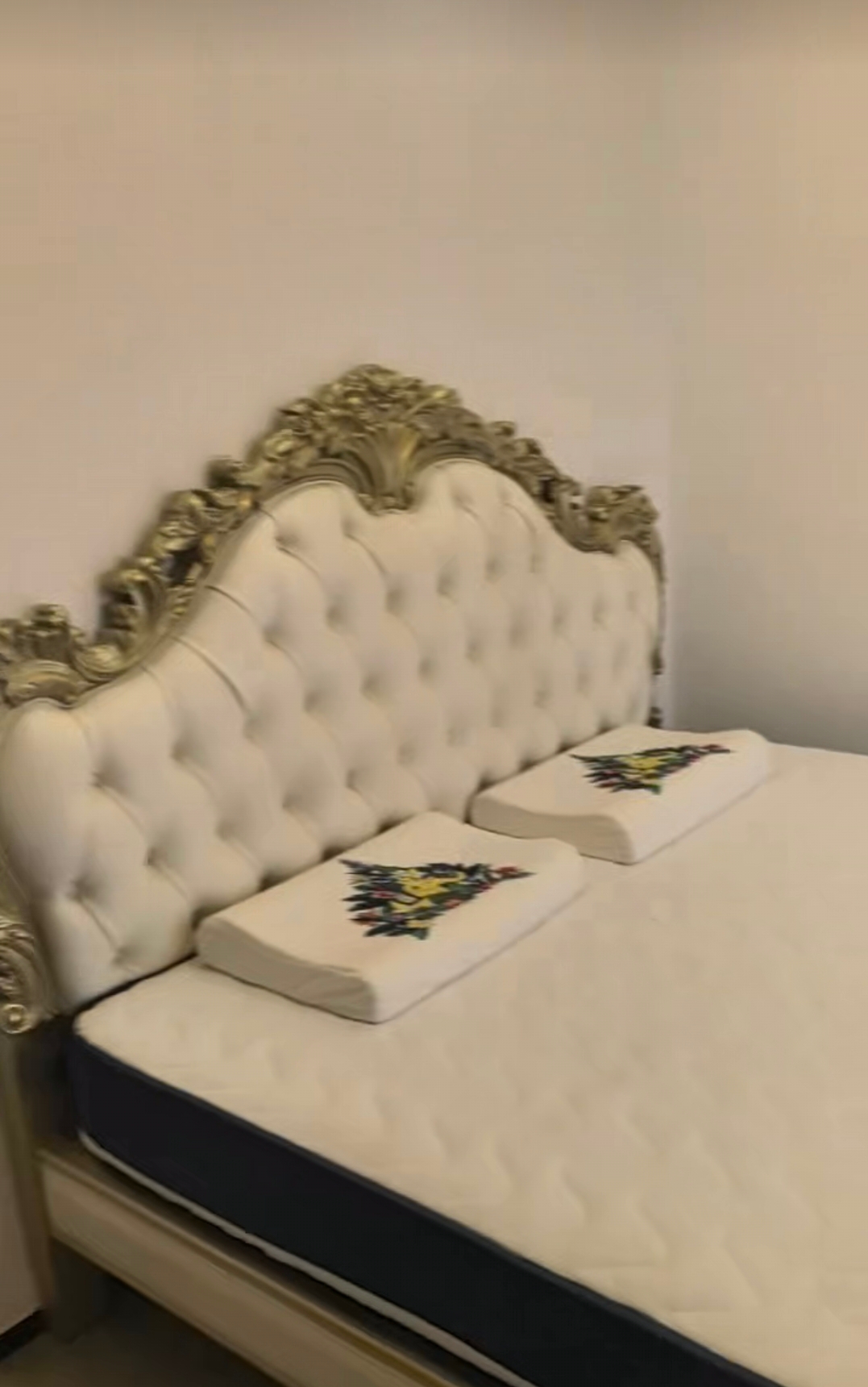 恒大外滩  2室2厅1卫    3300.0元/月 恒大外滩  2室2厅1卫    3300.0元/月室内图