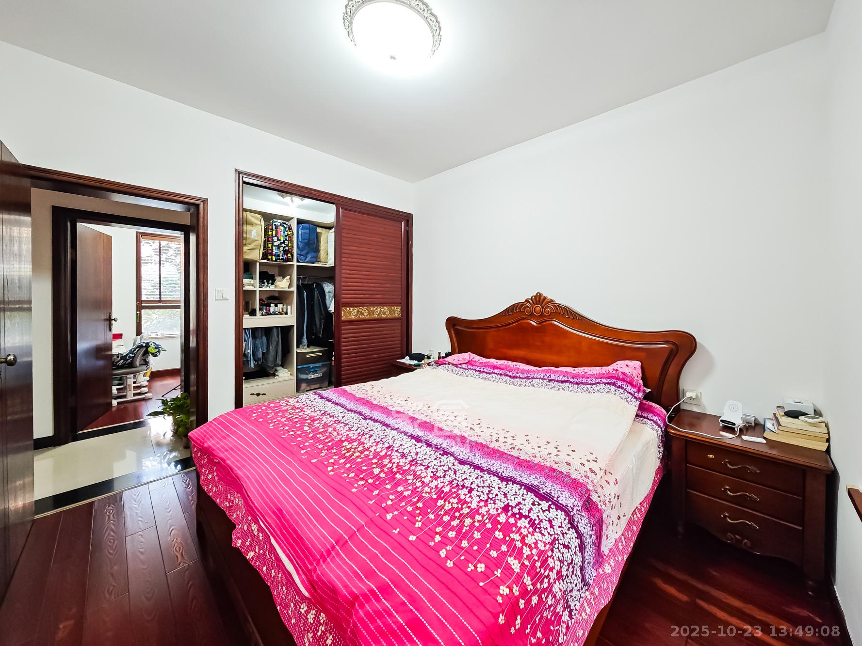 山语城二期 3室2厅1卫 68.0万 山语城二期 3室2厅1卫 68.0万卧室