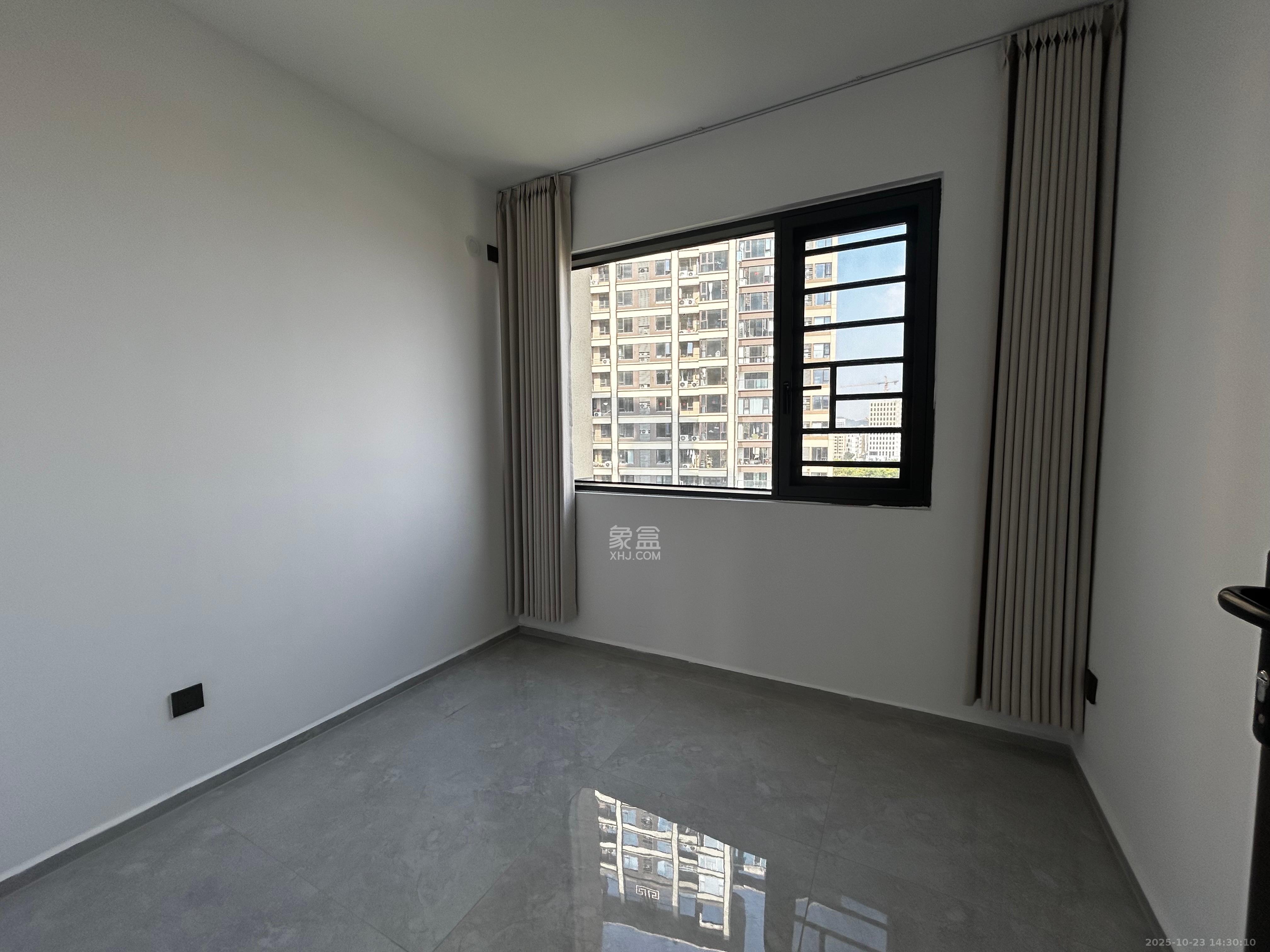 汉唐世家二期  4室2厅2卫    3000.0元/月 汉唐世家二期  4室2厅2卫    3000.0元/月室内图