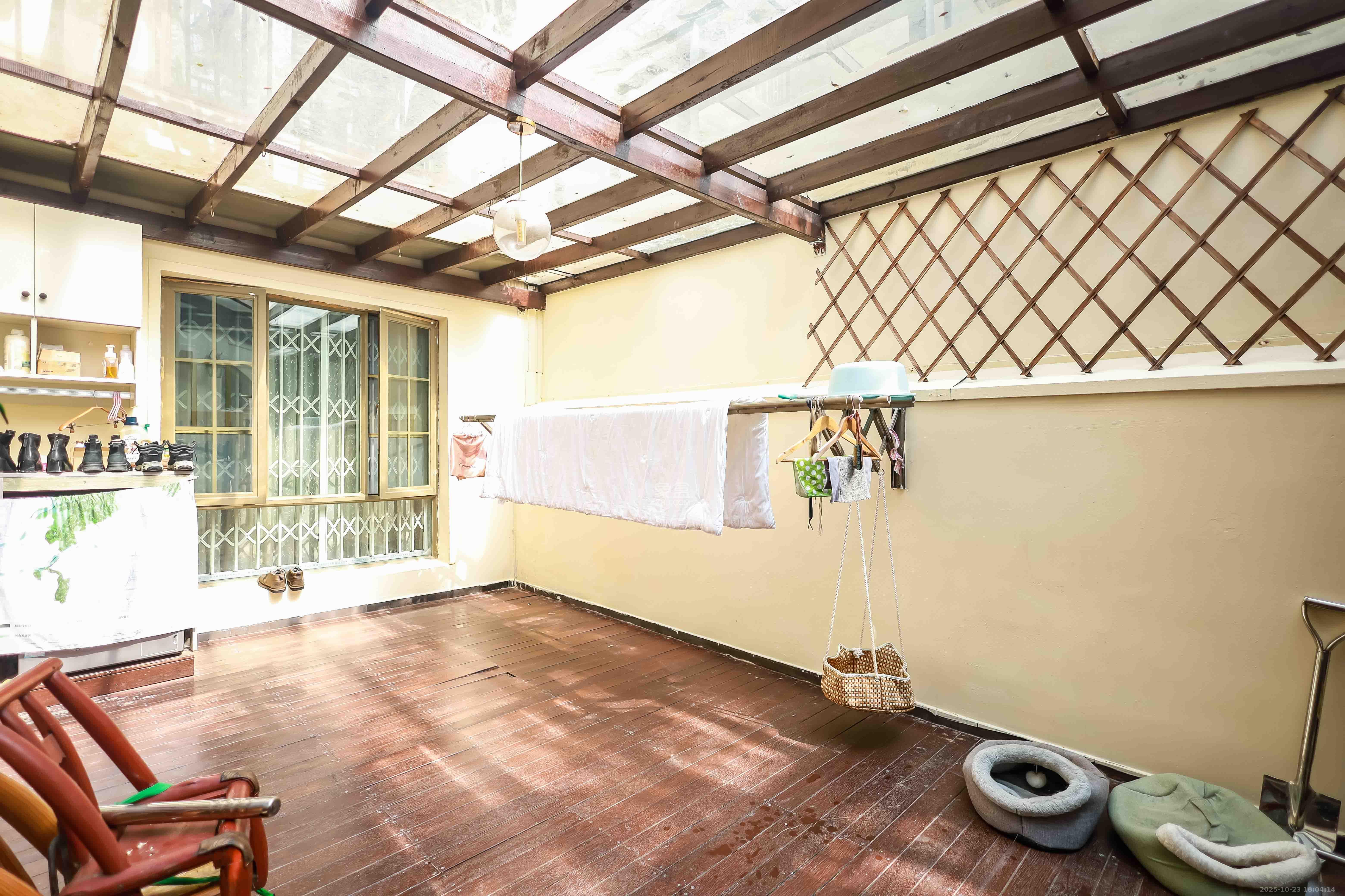 卓越蔚蓝海岸一期  3室2厅1卫    260.0万阳台