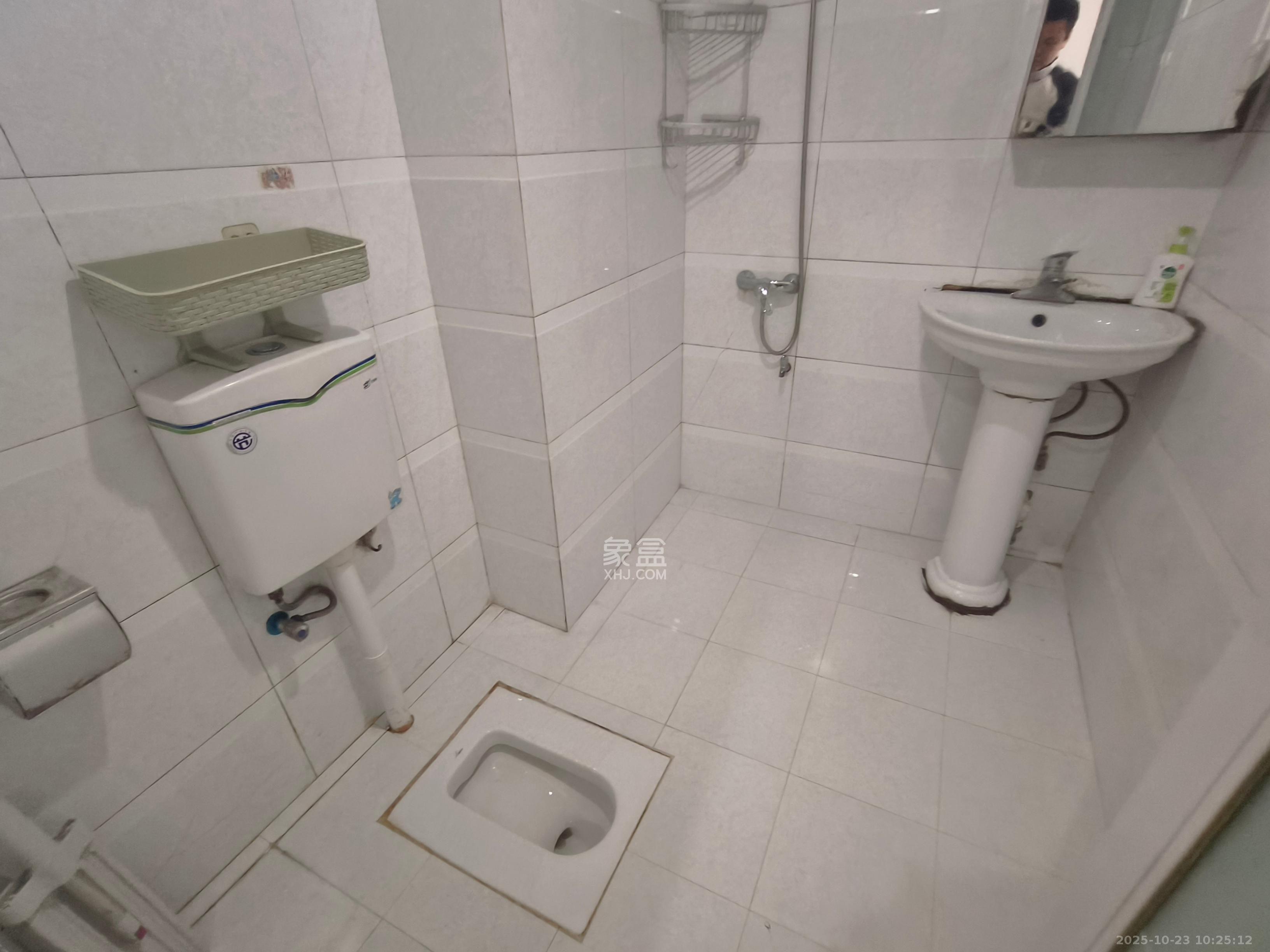 铂宫  1室1厅1卫    1700.0元/月 铂宫  1室1厅1卫    1700.0元/月室内图