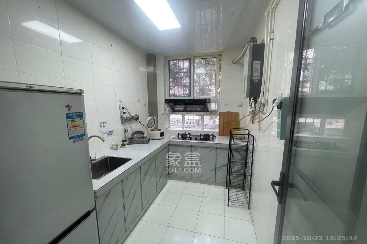 金桂小区一期 2室1厅1卫 1800.0元/月 金桂小区一期 2室1厅1卫 1800.0元/月室内图