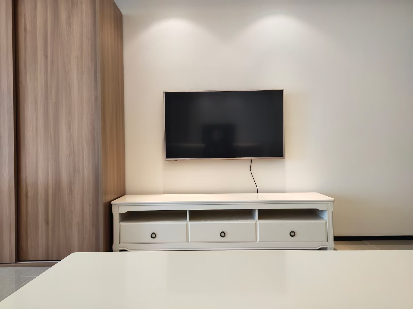 恒大外滩 1室1厅1卫 2300.0元/月 恒大外滩 1室1厅1卫 2300.0元/月室内图