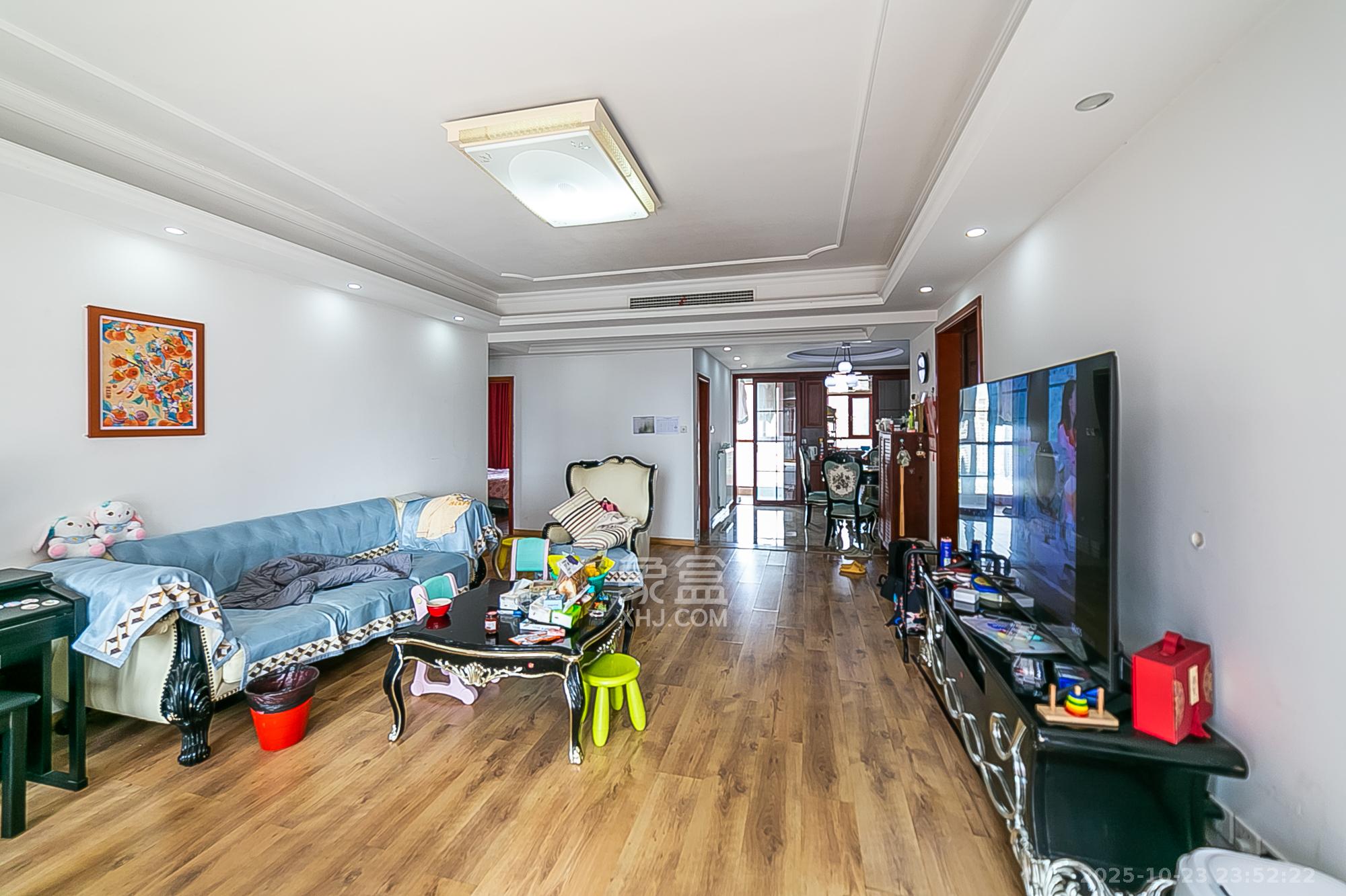 第六都(陆都小区)  4室2厅2卫    320.0万 第六都(陆都小区)  4室2厅2卫    320.0万客厅