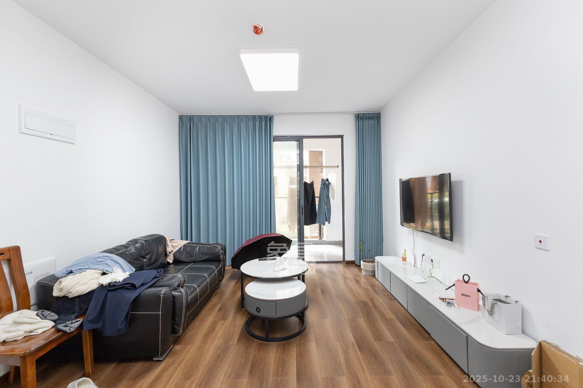 明发阅江悦府  3室2厅2卫    2100.0元/月 明发阅江悦府  3室2厅2卫    2100.0元/月室内图