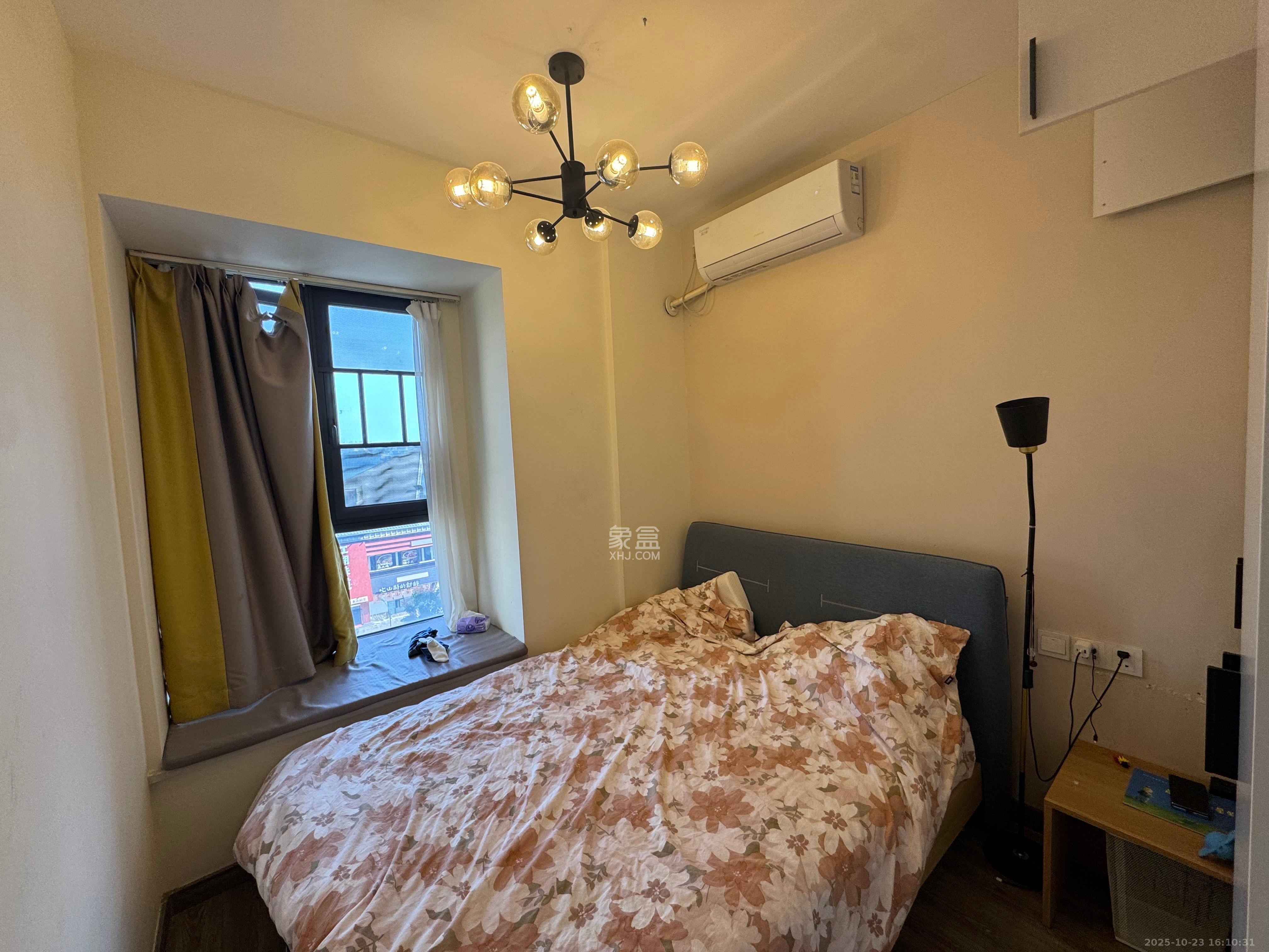 卓越浅水湾  1室1厅1卫    2000.0元/月 卓越浅水湾  1室1厅1卫    2000.0元/月室内图1