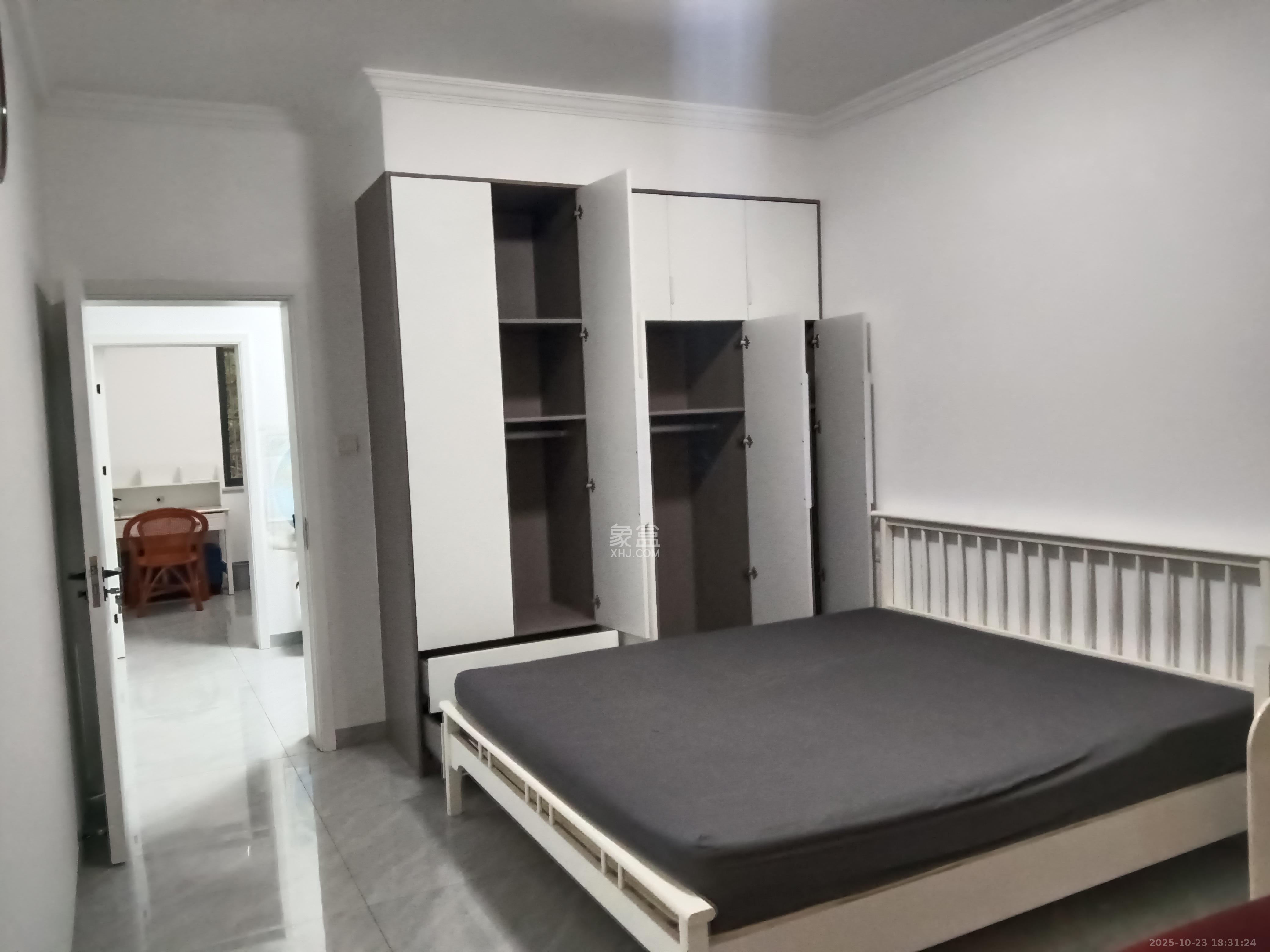 曾家湾小区  2室1厅1卫    1600.0元/月 曾家湾小区  2室1厅1卫    1600.0元/月室内图