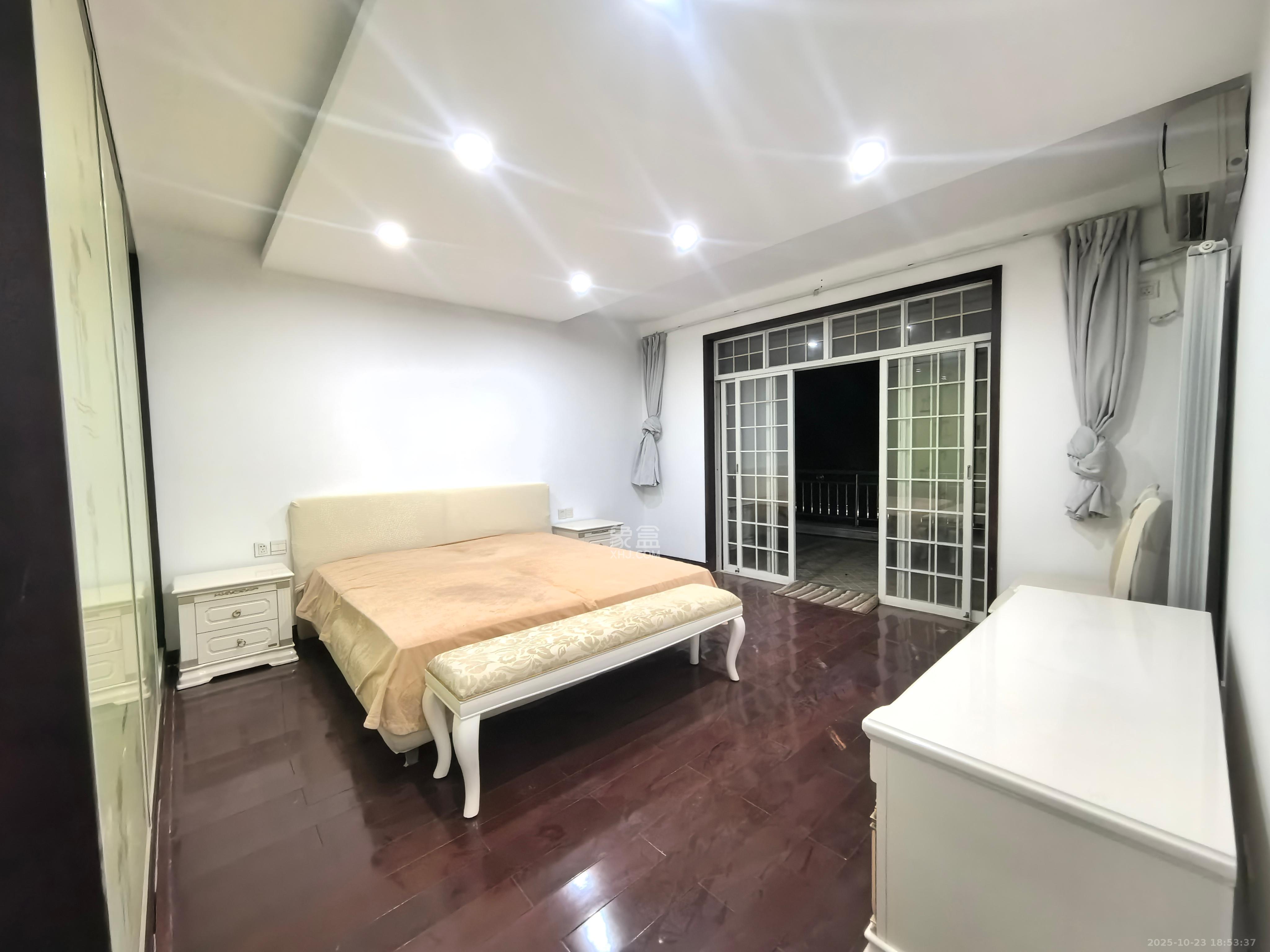 幸福里（幸福里一期）  4室2厅3卫    3500.0元/月室内图