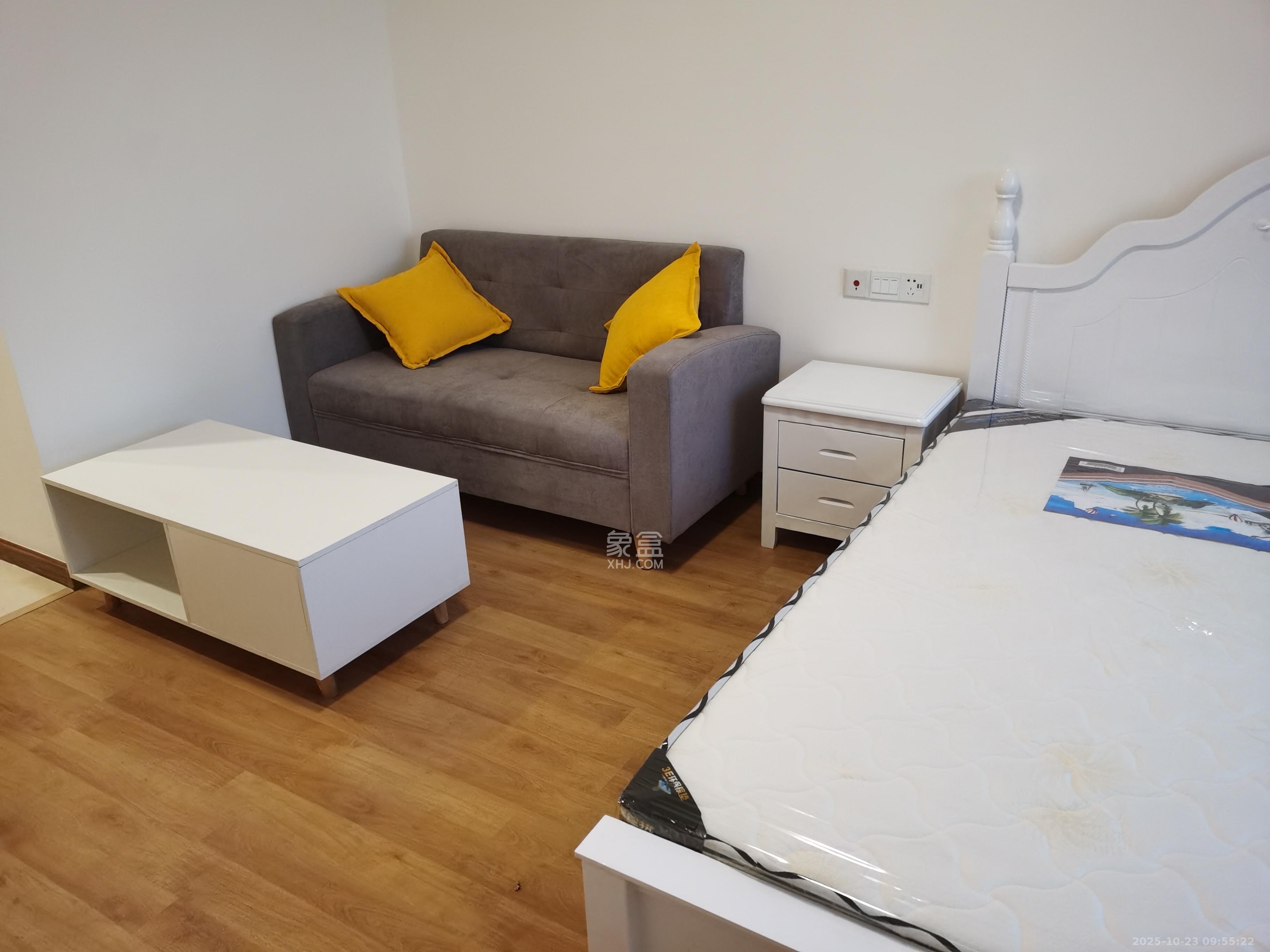 龙湖水晶郦城  1室1厅1卫    1500.0元/月 龙湖水晶郦城  1室1厅1卫    1500.0元/月室内图