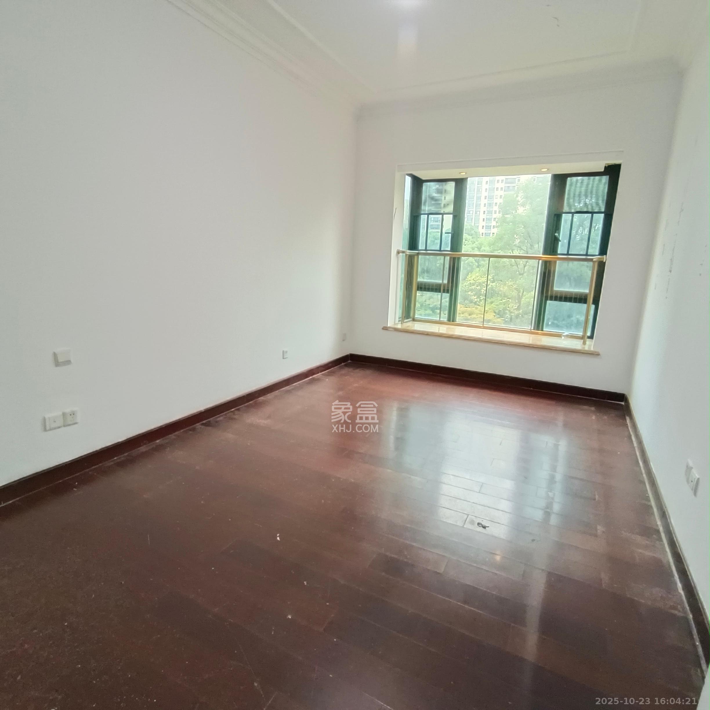 恒大雅苑  5室2厅2卫    8000.0元/月 恒大雅苑  5室2厅2卫    8000.0元/月室内图