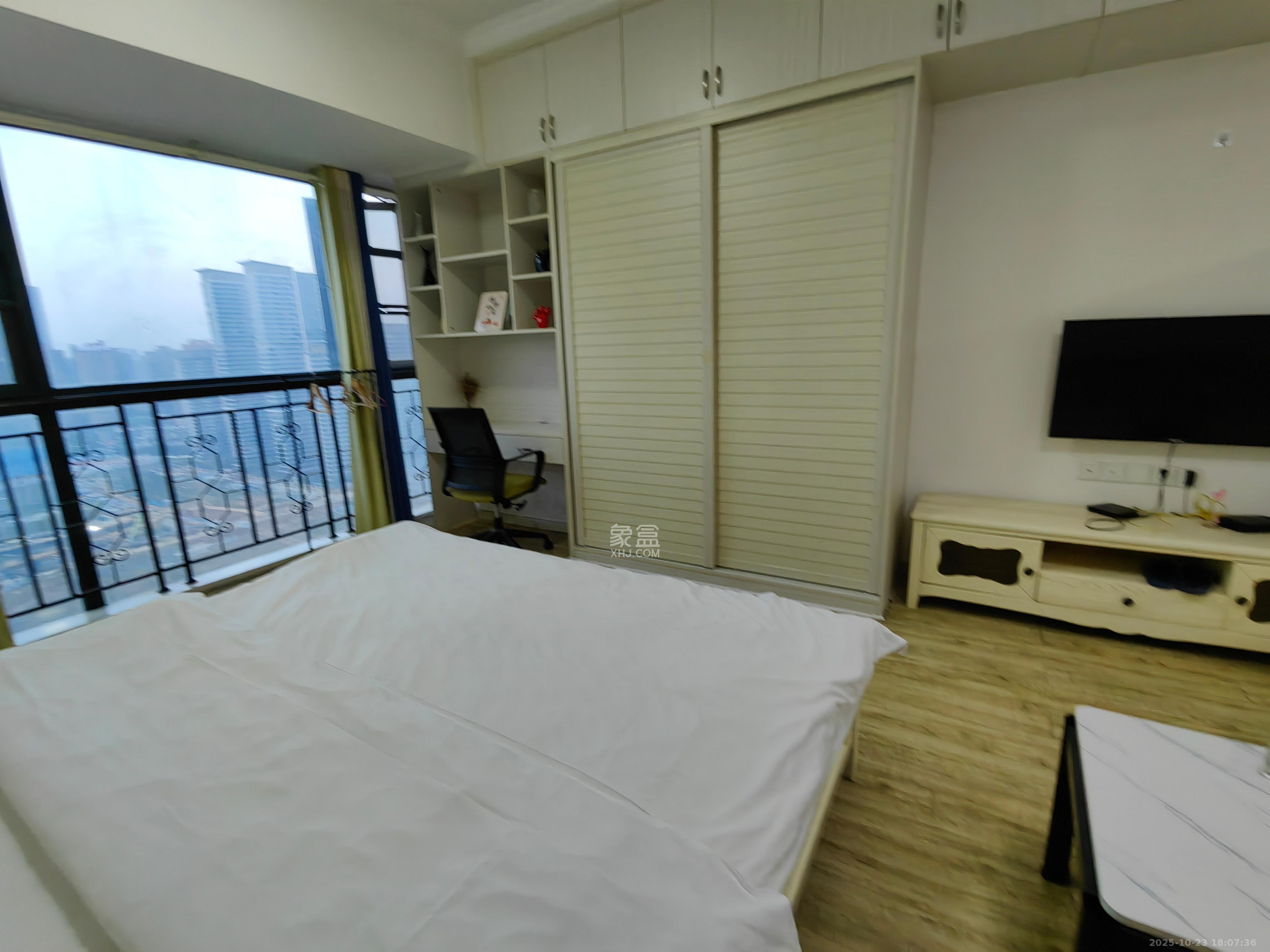 京武浪琴山一、二期 1室2厅2卫 1600.0元/月 京武浪琴山一、二期 1室2厅2卫 1600.0元/月室内图