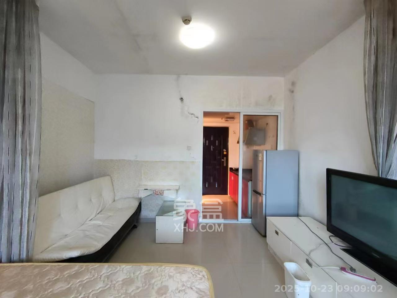 2076至高点  1室1厅1卫    1350.0元/月室内图