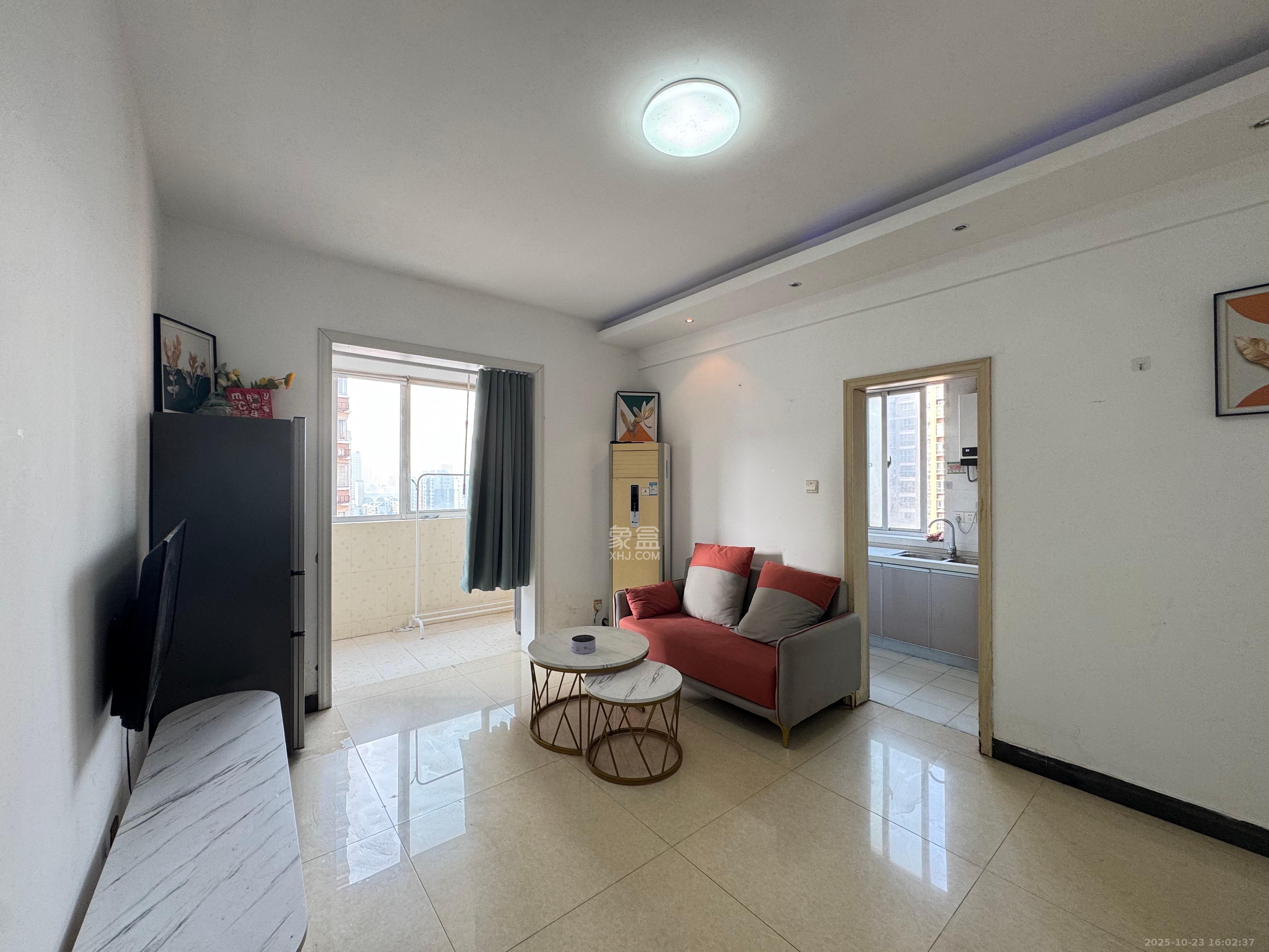 上河国际B座  2室1厅1卫    2200.0元/月 上河国际B座  2室1厅1卫    2200.0元/月室内图