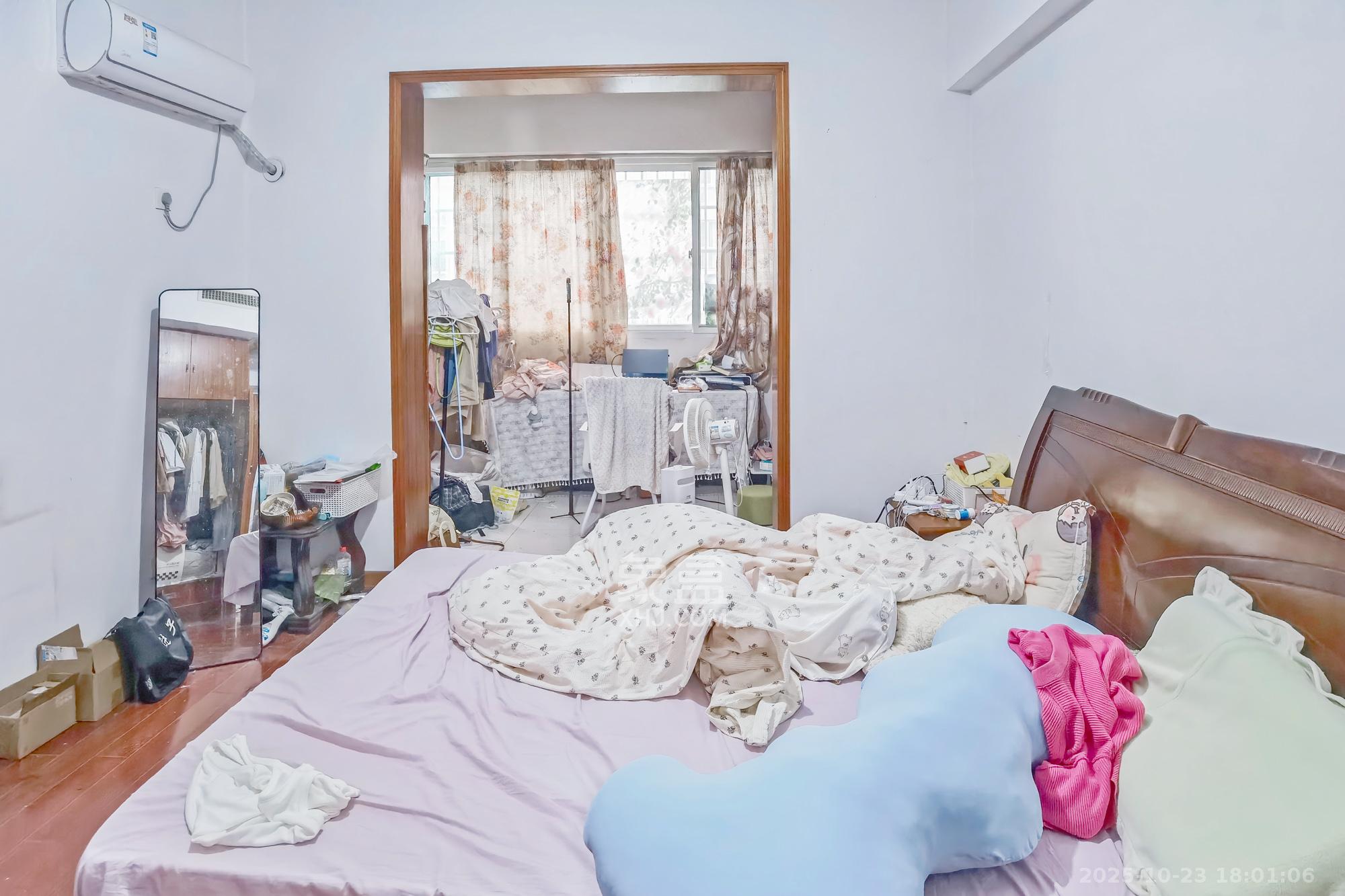 科技公寓 3室2厅2卫 128.8万 科技公寓 3室2厅2卫 128.8万卧室