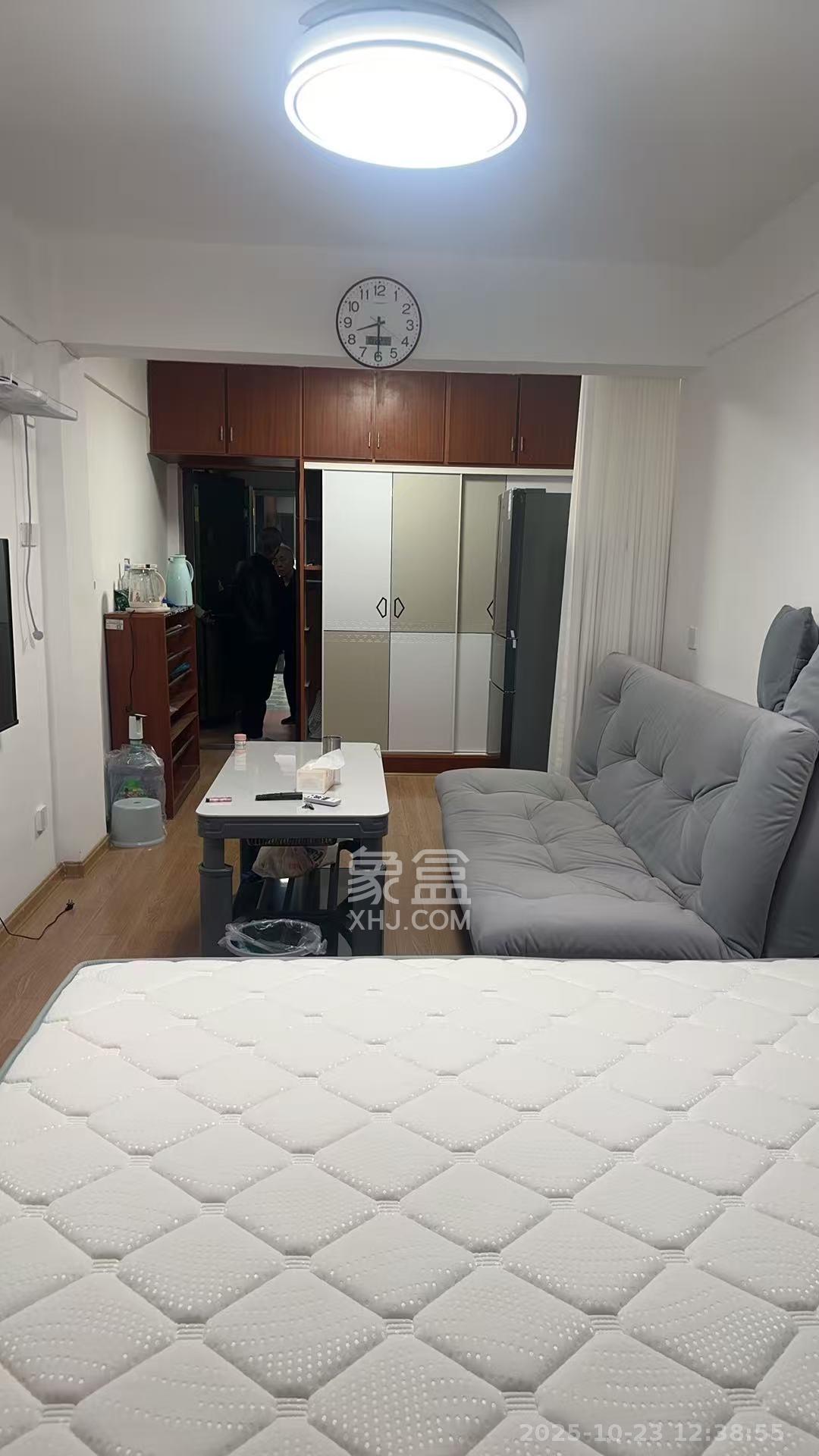 西牌楼社区 1室1厅1卫 1500.0元/月 西牌楼社区 1室1厅1卫 1500.0元/月室内图