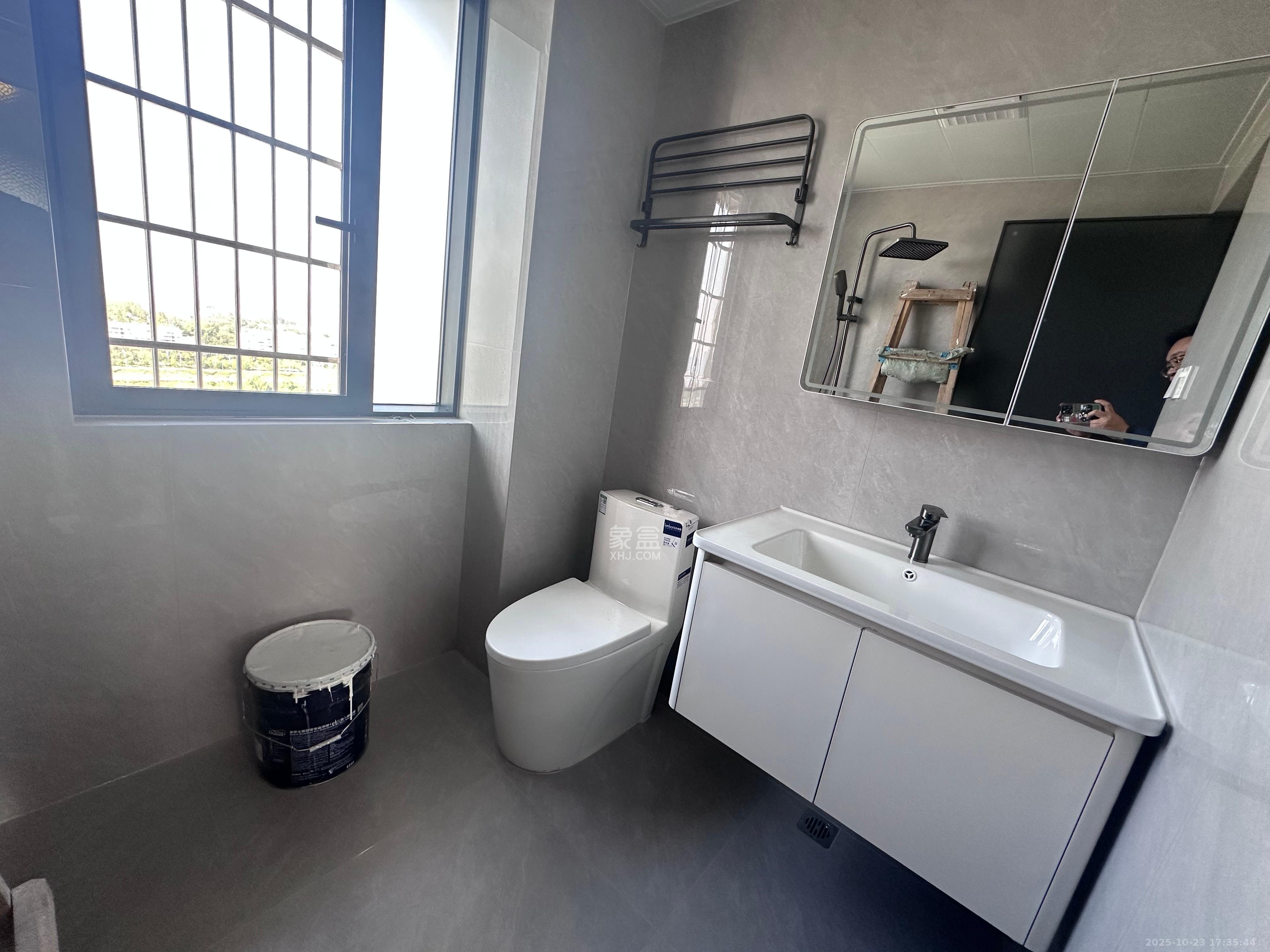 和景家园二期  3室2厅2卫    2800.0元/月室内图