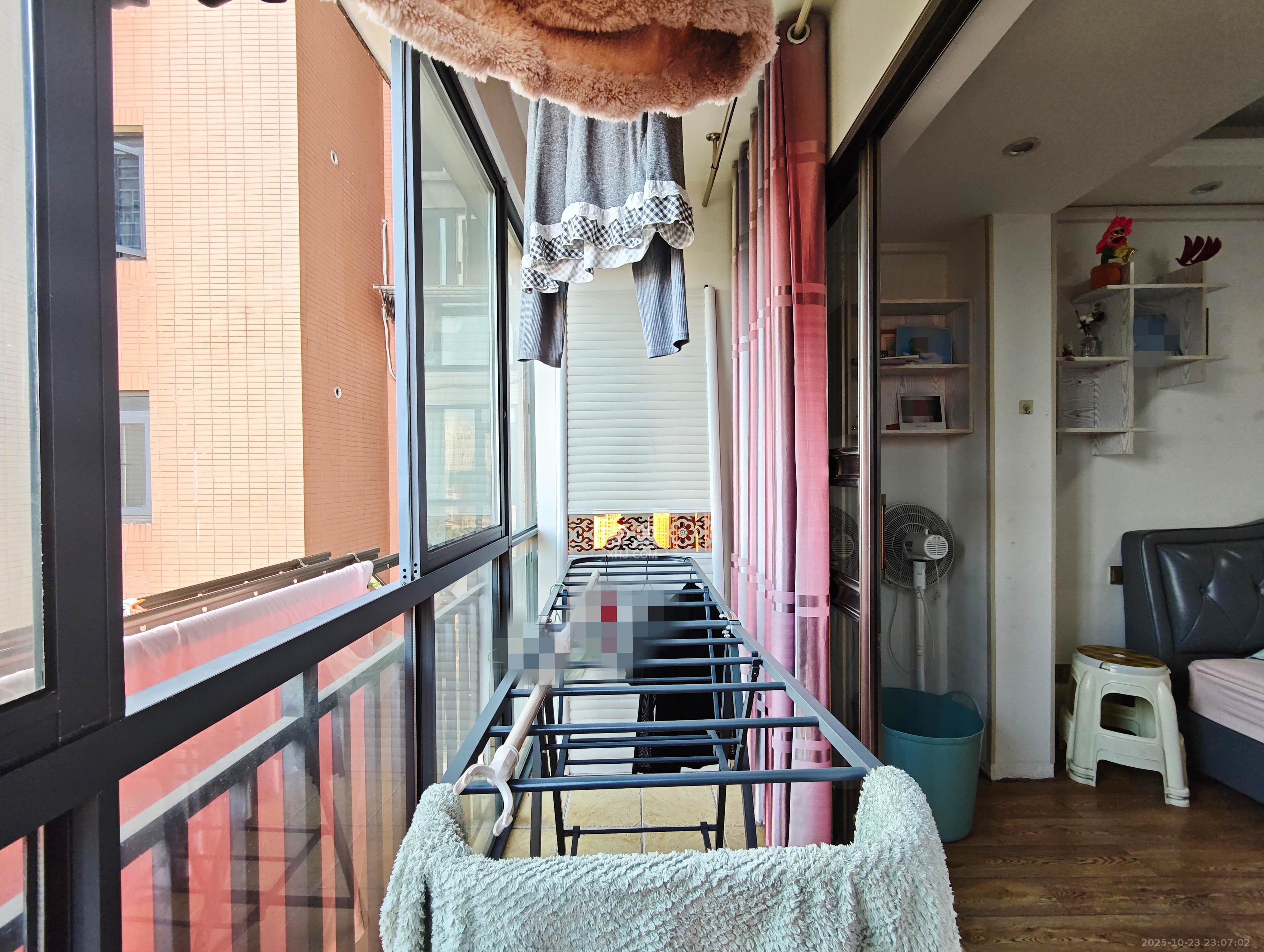 长房南屏锦源  4室2厅2卫    115.0万阳台