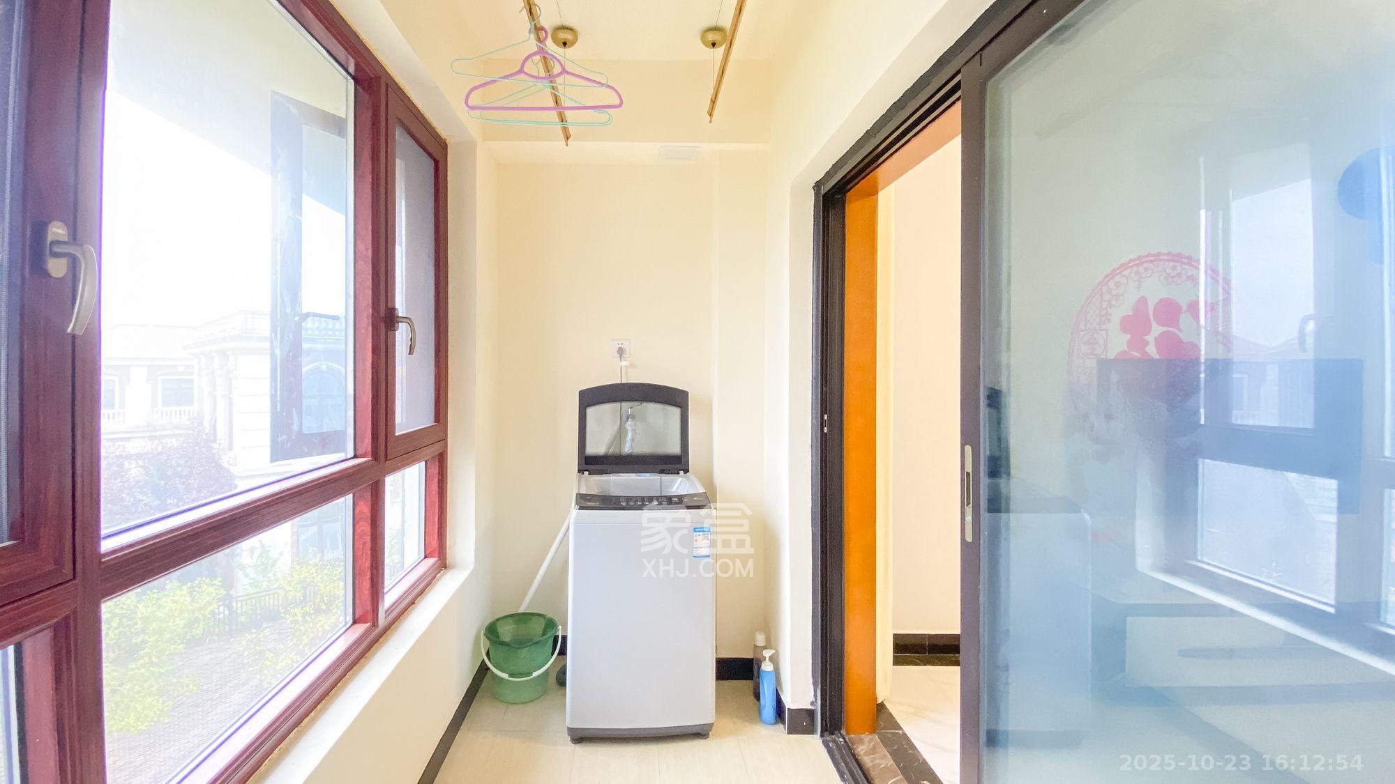 新华联铜官窑古镇  2室2厅1卫    1400.0元/月室内图